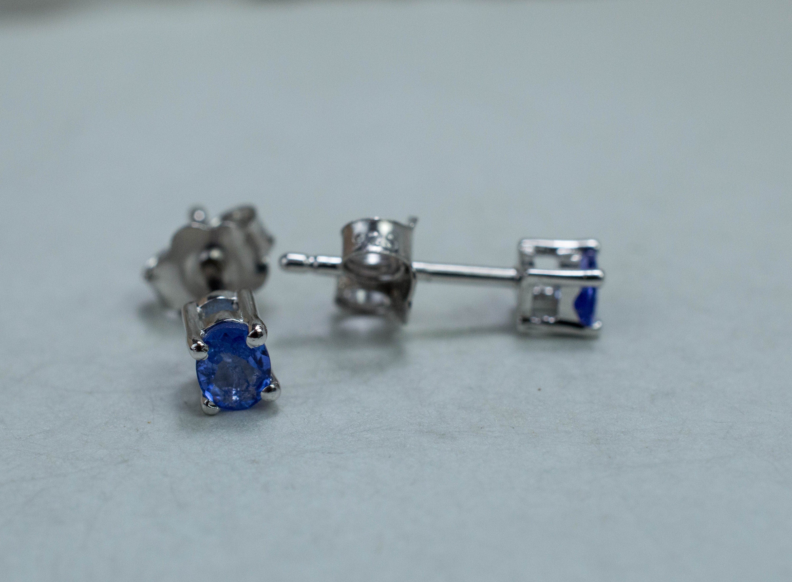 Tanzanite Earrings; Natural Tanzania Tanzanite; 0.265cts