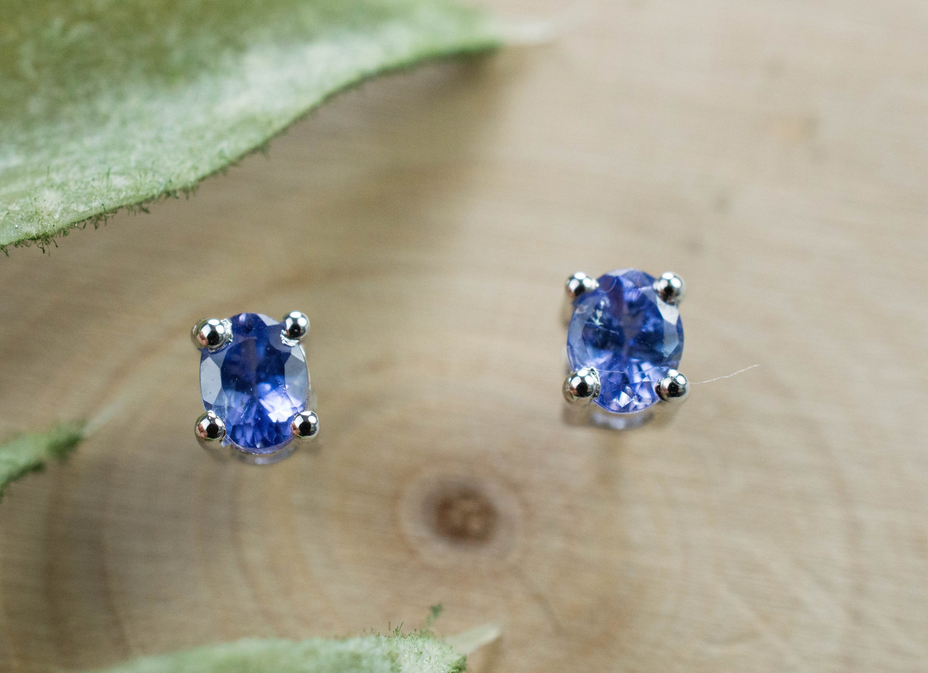 Tanzanite Earrings; Natural Tanzania Tanzanite; 0.270cts