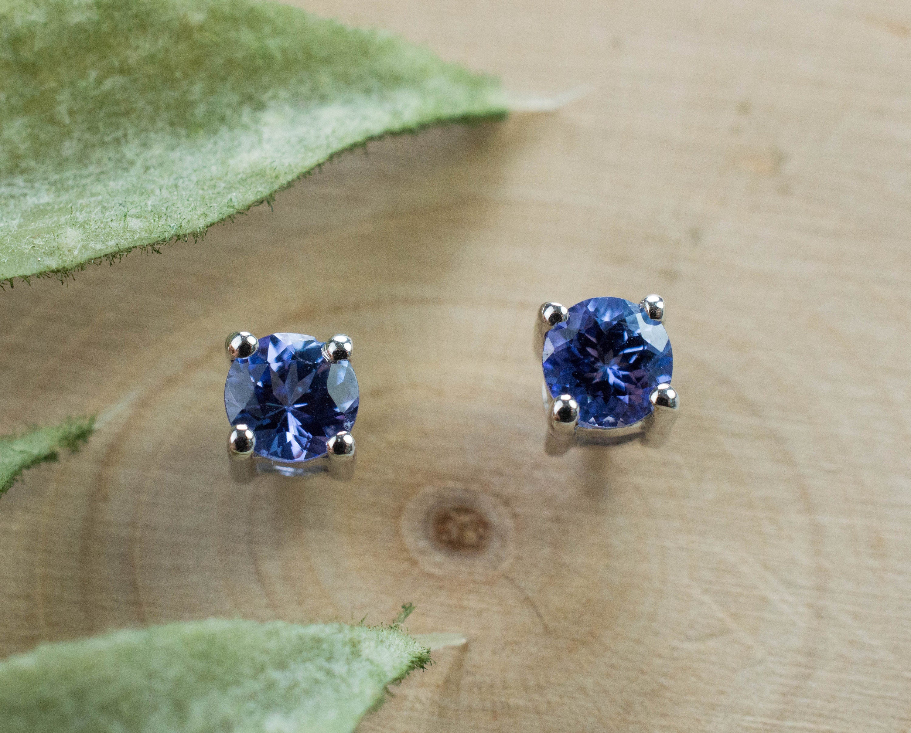 Tanzanite Earrings; Natural Tanzania Tanzanite; 0.580cts