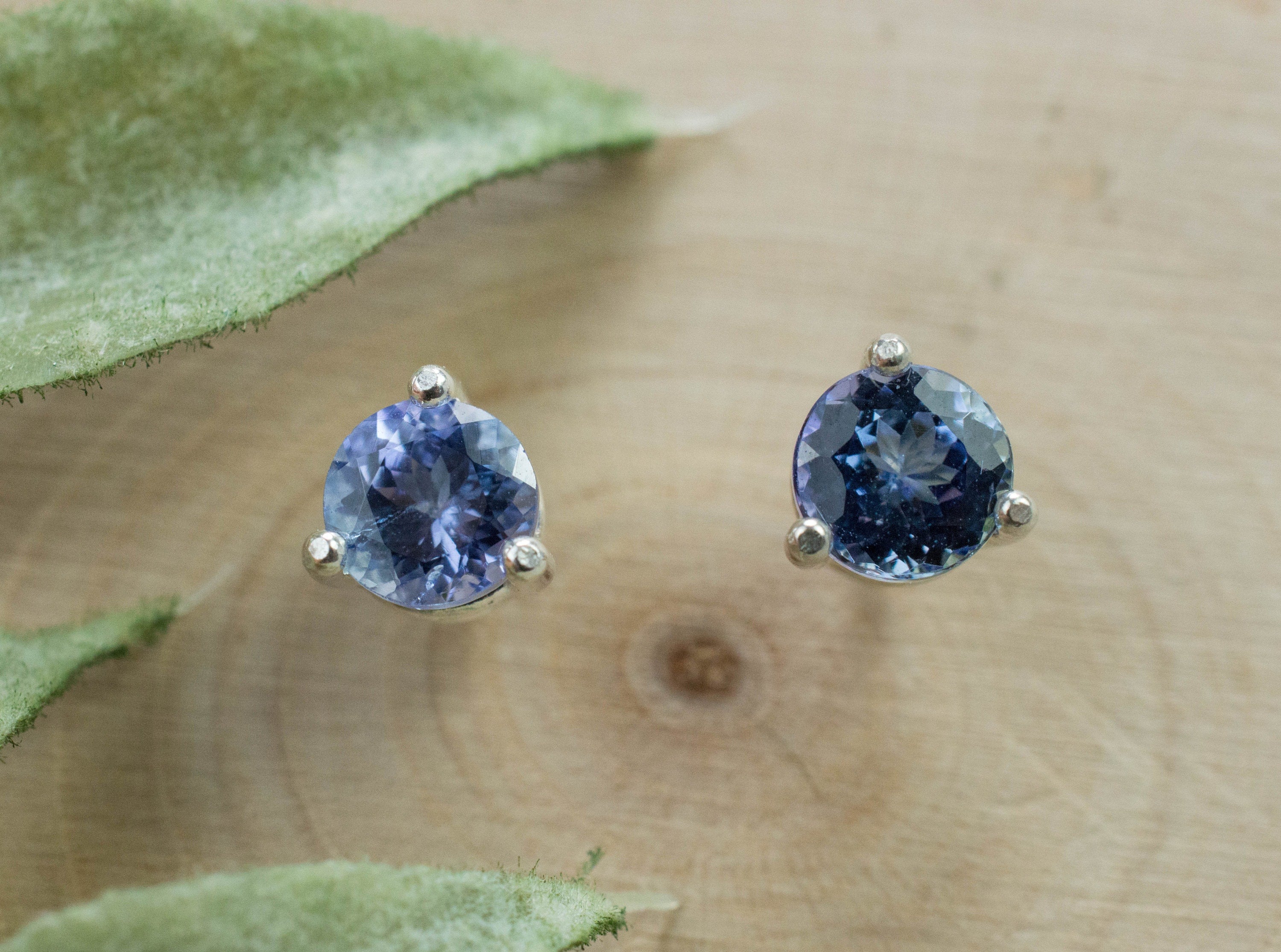 Tanzanite Earrings; Natural Tanzania Tanzanite; 1.265cts