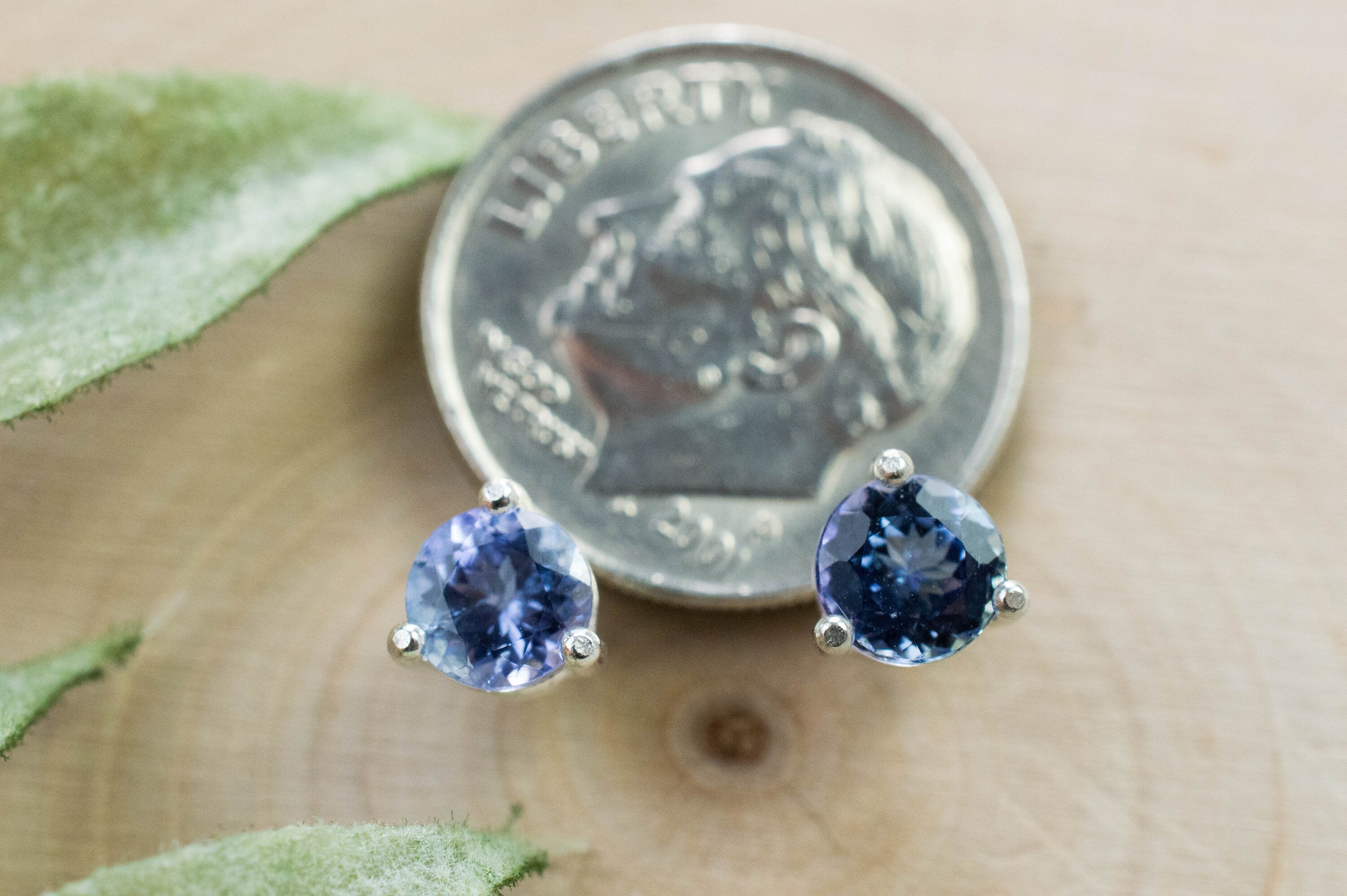 Tanzanite Earrings; Natural Tanzania Tanzanite; 1.265cts