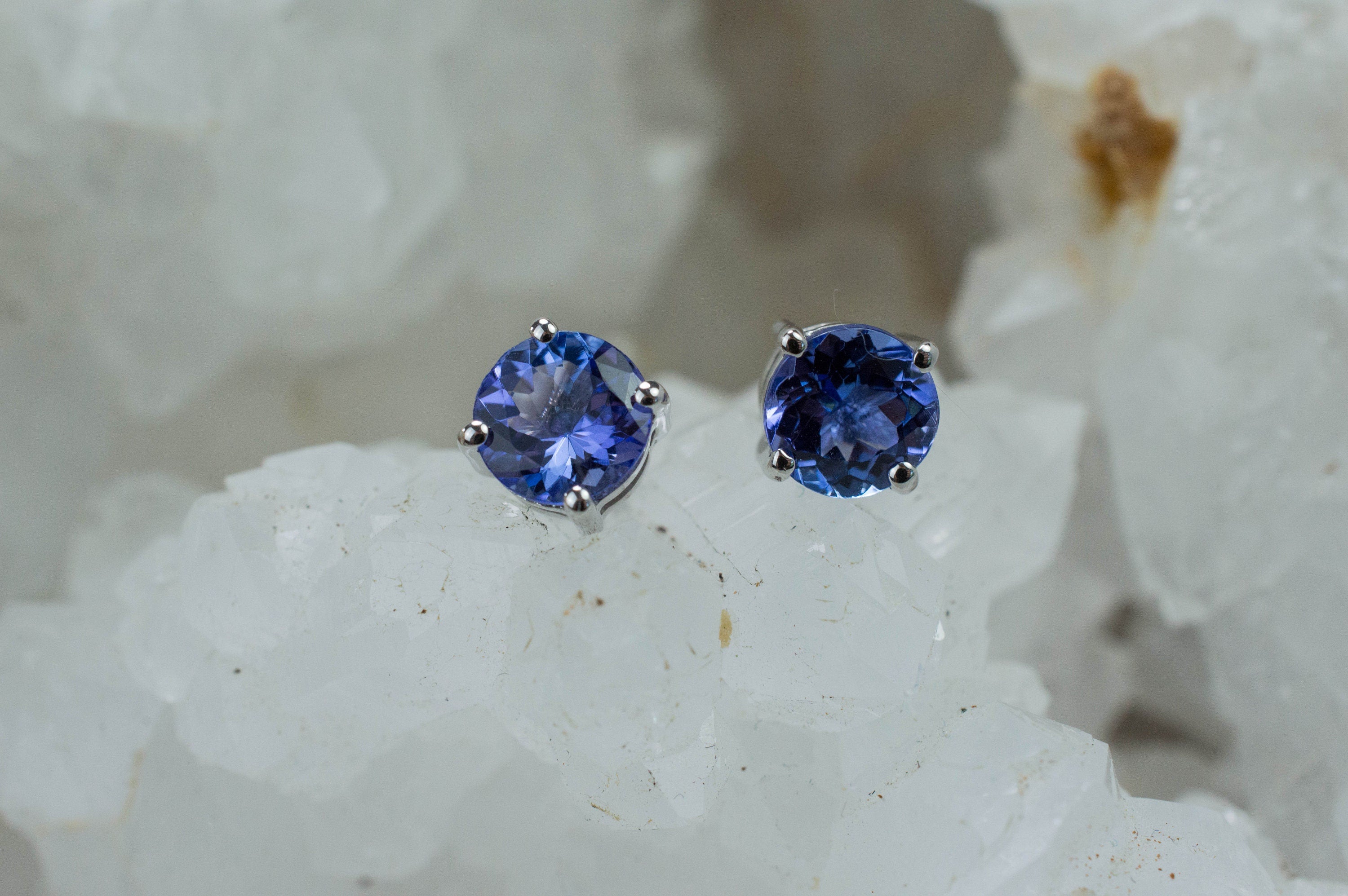 Tanzanite Earrings; Natural Tanzania Tanzanite; 1.770cts