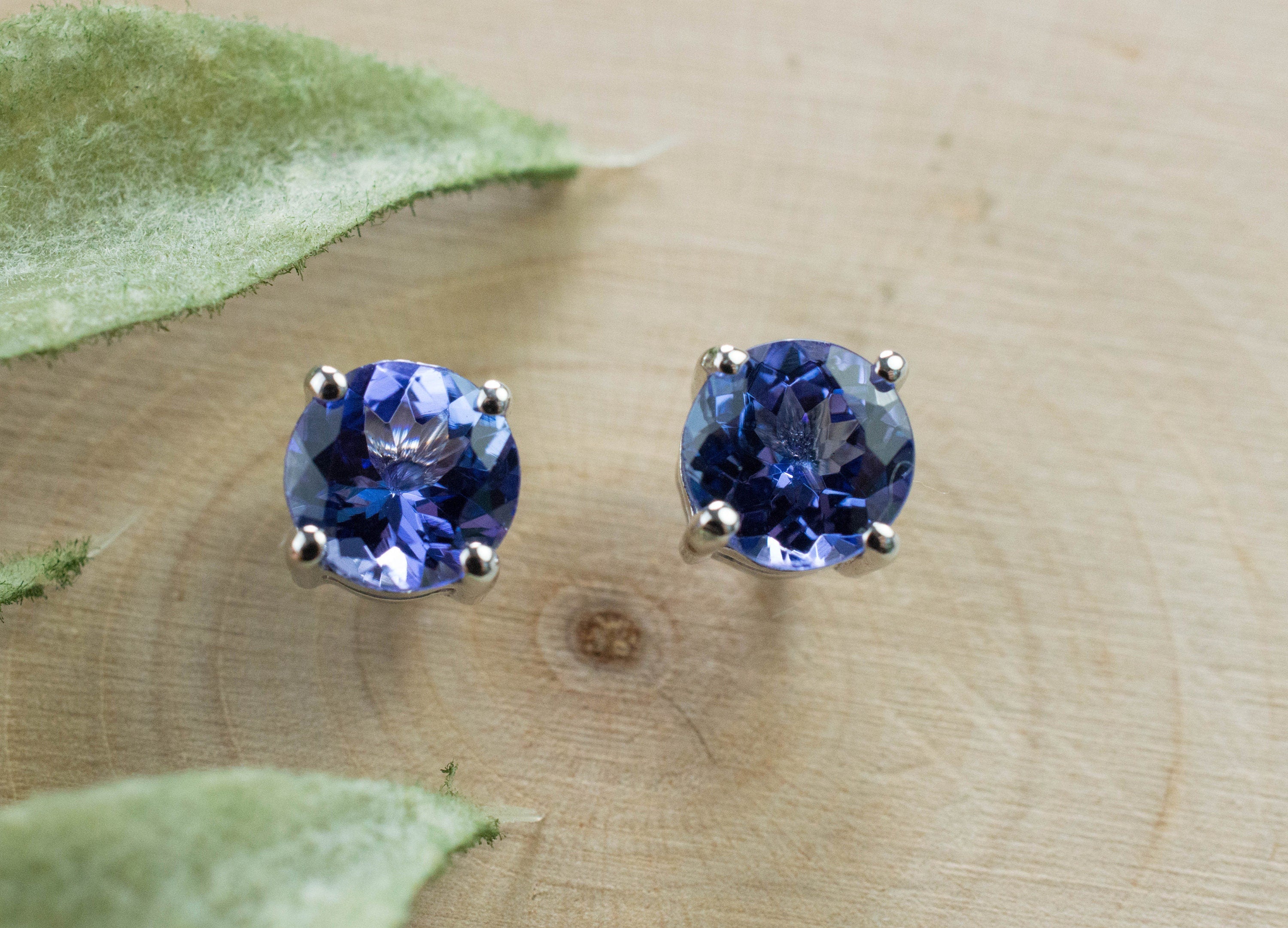 Tanzanite Earrings; Natural Tanzania Tanzanite; 1.770cts