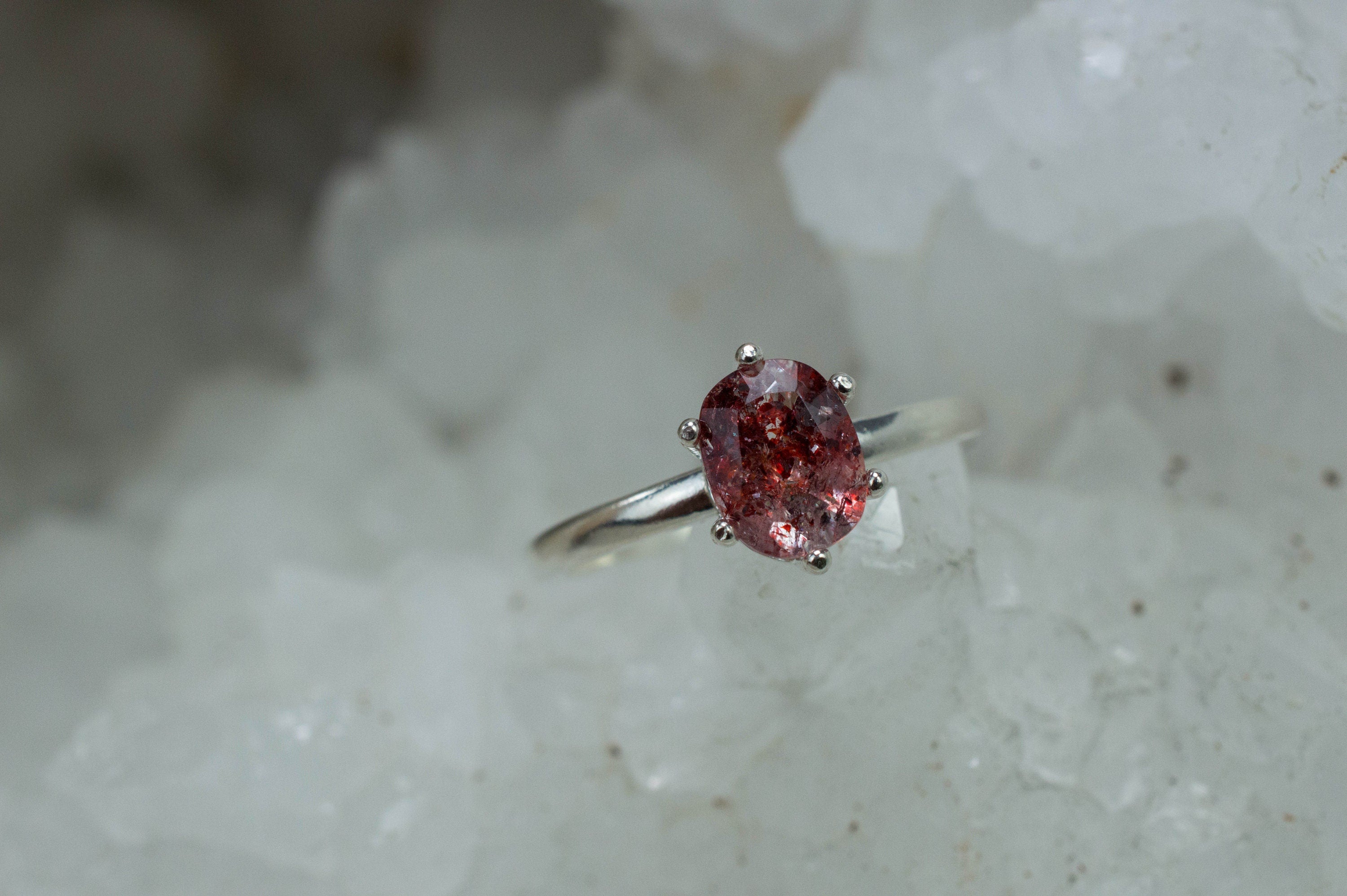 Hematite Quartz Ring; Natural Untreated Tanzania Fire and Ice Quartz; 0.980cts