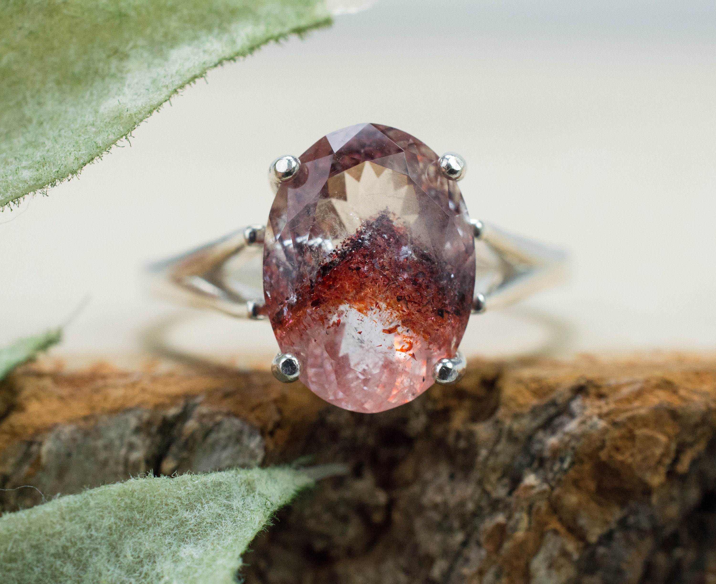 Hematite Quartz Ring; Natural Untreated Tanzania Fire and Ice Quartz; 2.800cts