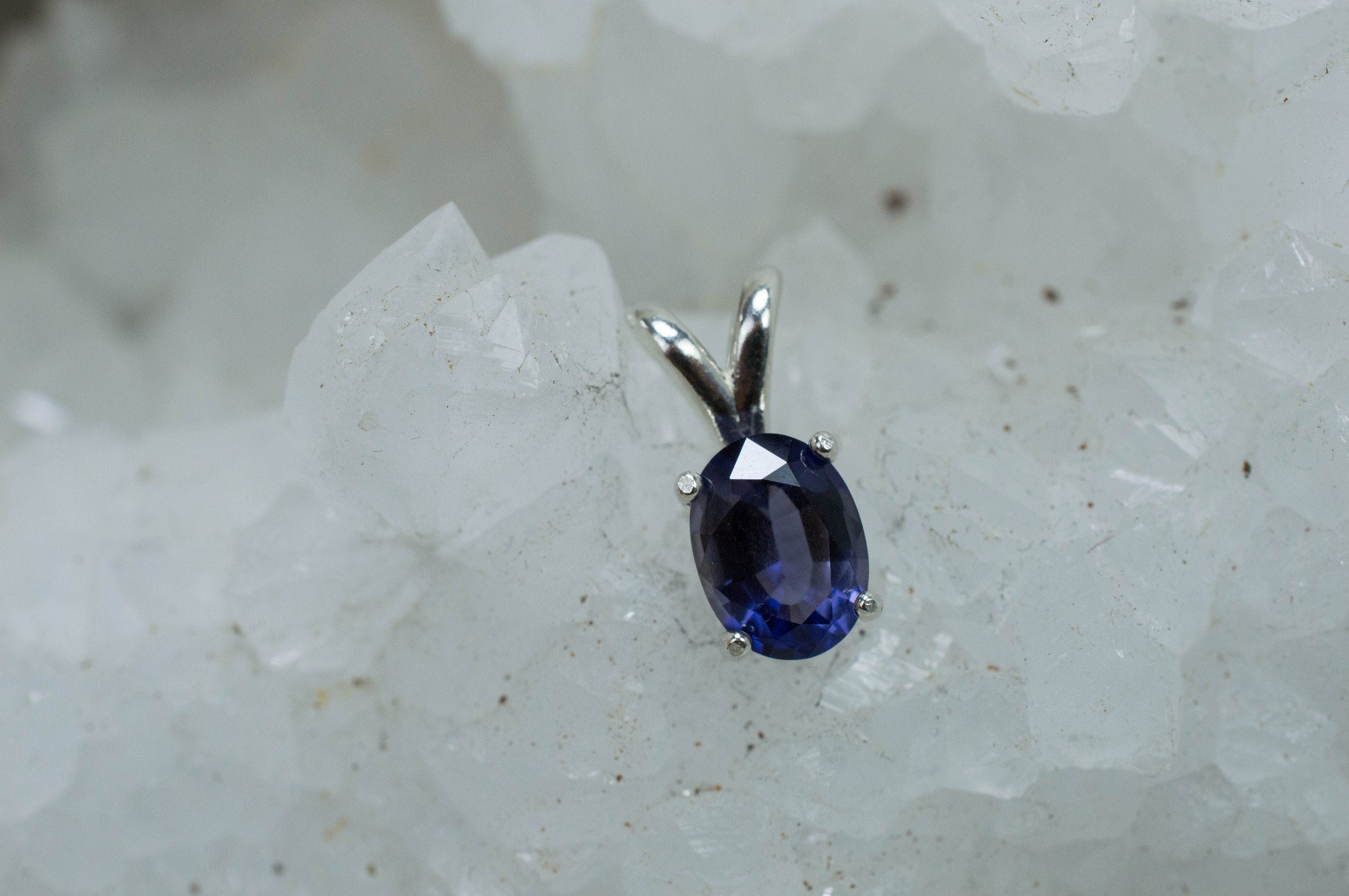 Iolite Pendant; Genuine Untreated Tanzania Iolite; 1.180cts