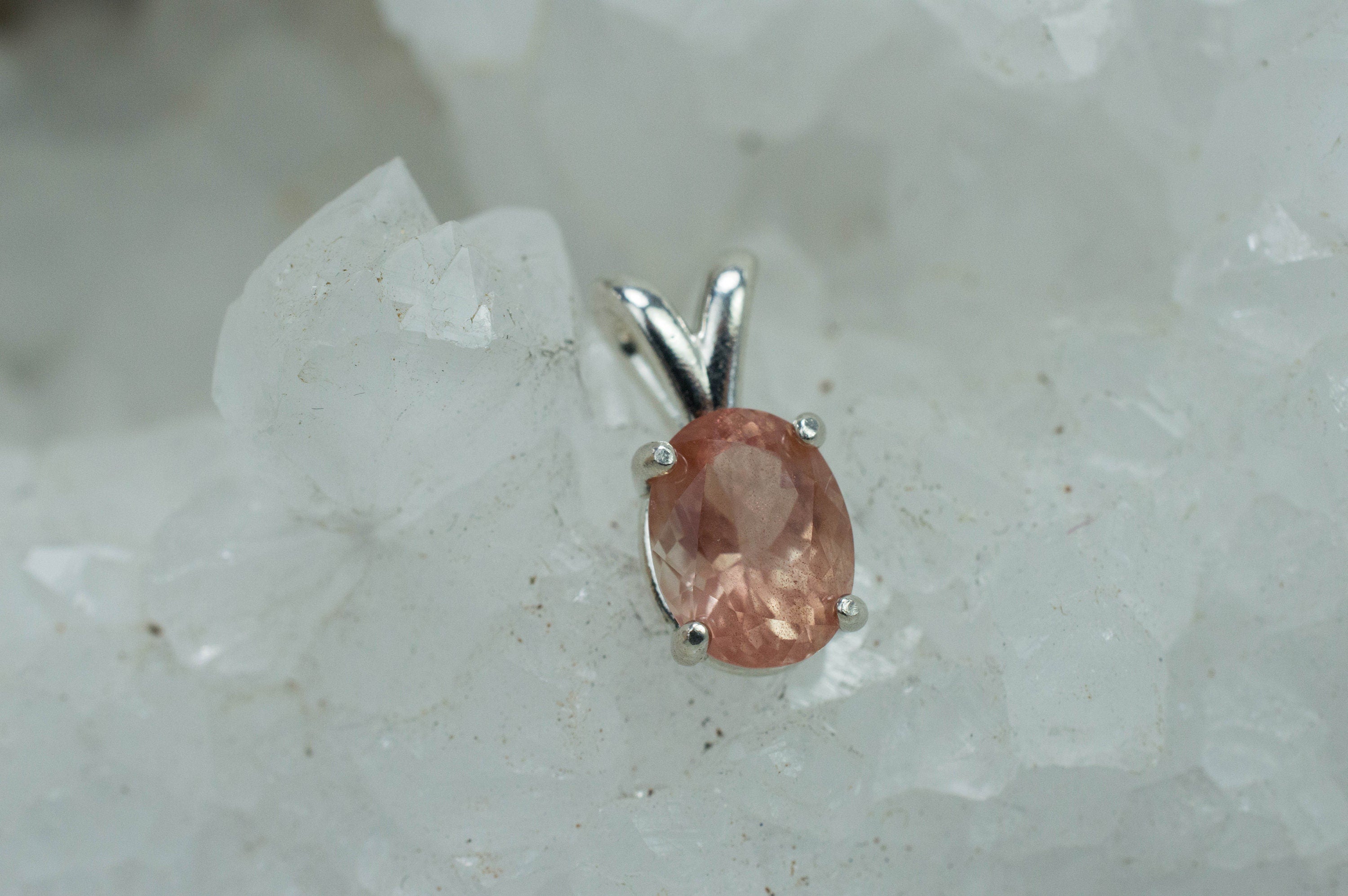 Oregon Sunstone Pendant, Natural Untreated USA Sunstone; 1.580cts