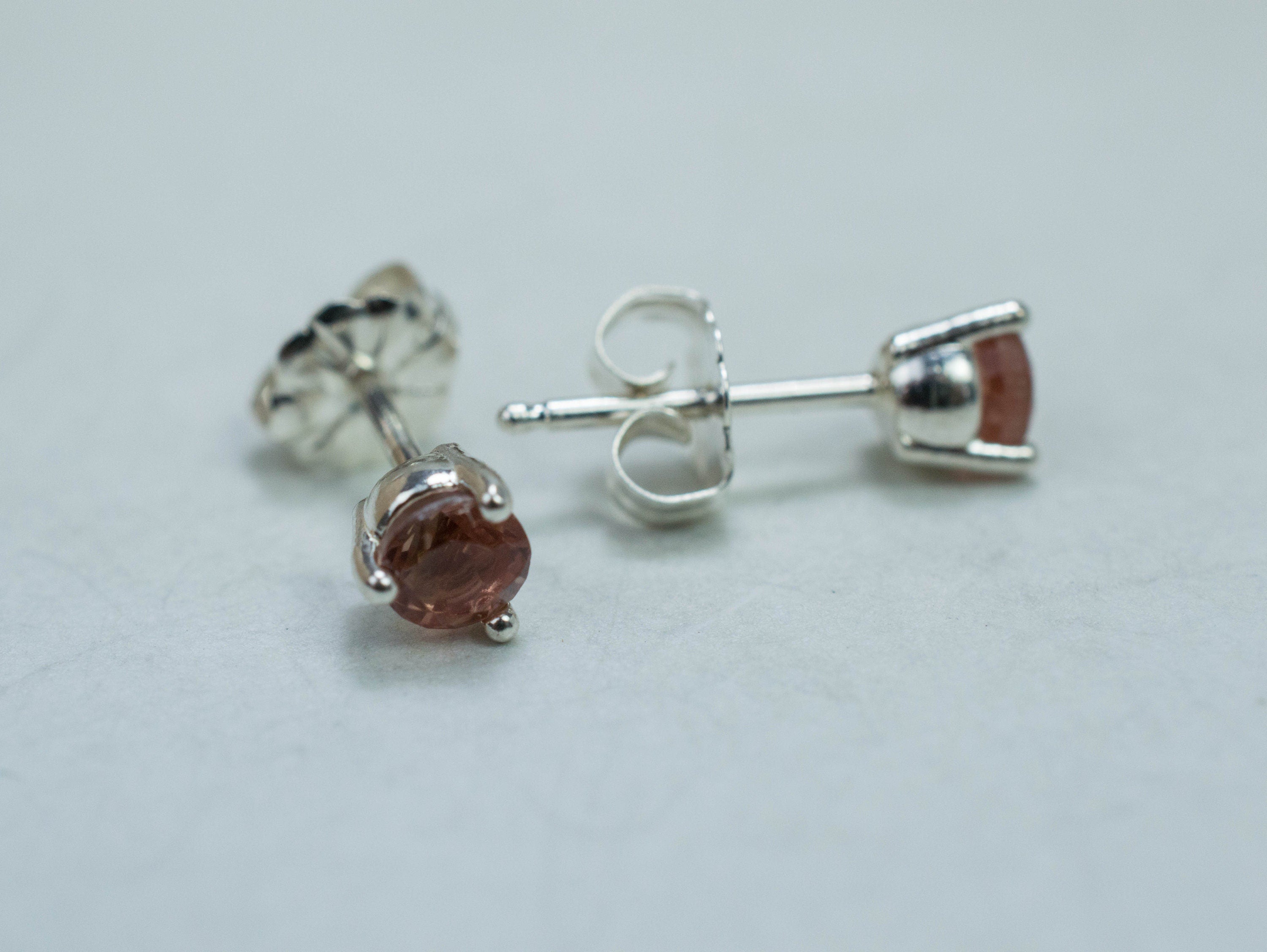 Oregon Sunstone Earrings; Natural Untreated USA Sunstone; 0.575cts