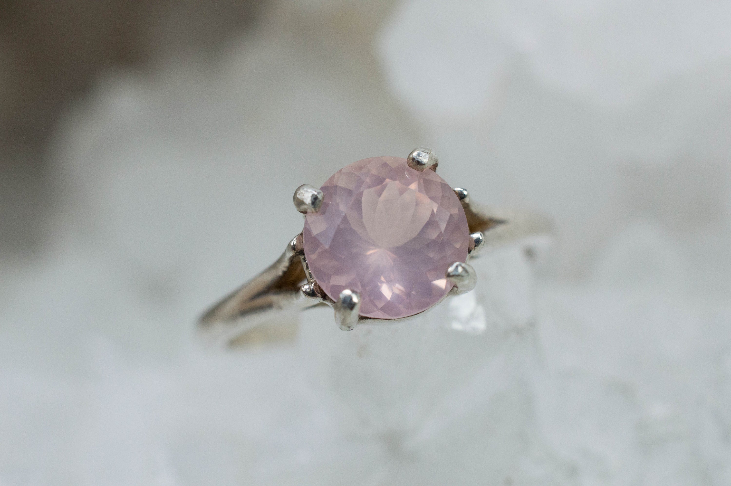 Rose Quartz Ring; Natural Untreated Brazil Quartz; 1.405cts