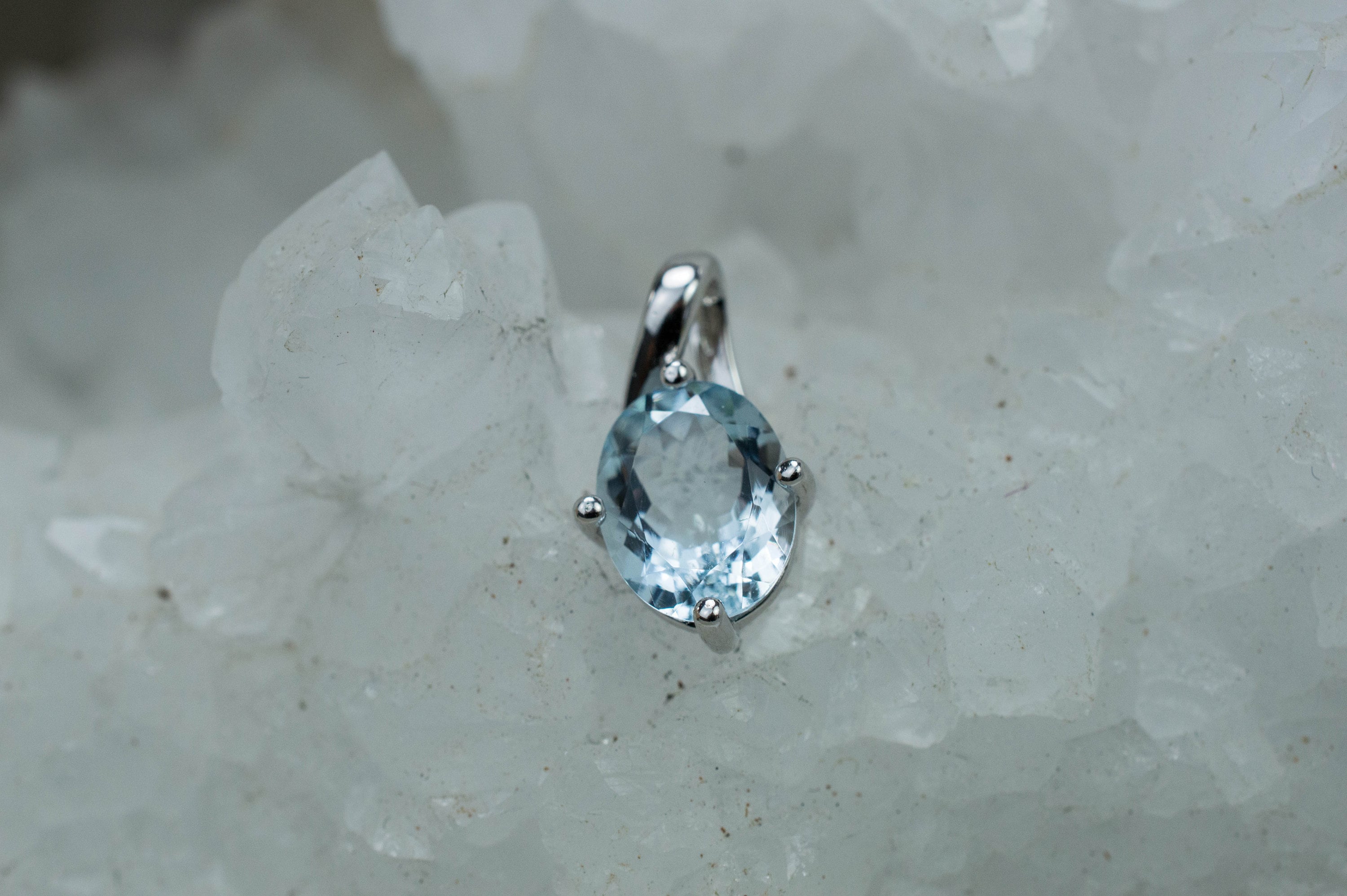 Aquamarine Pendant; Natural Untreated Brazil Aquamarine; 1.420cts