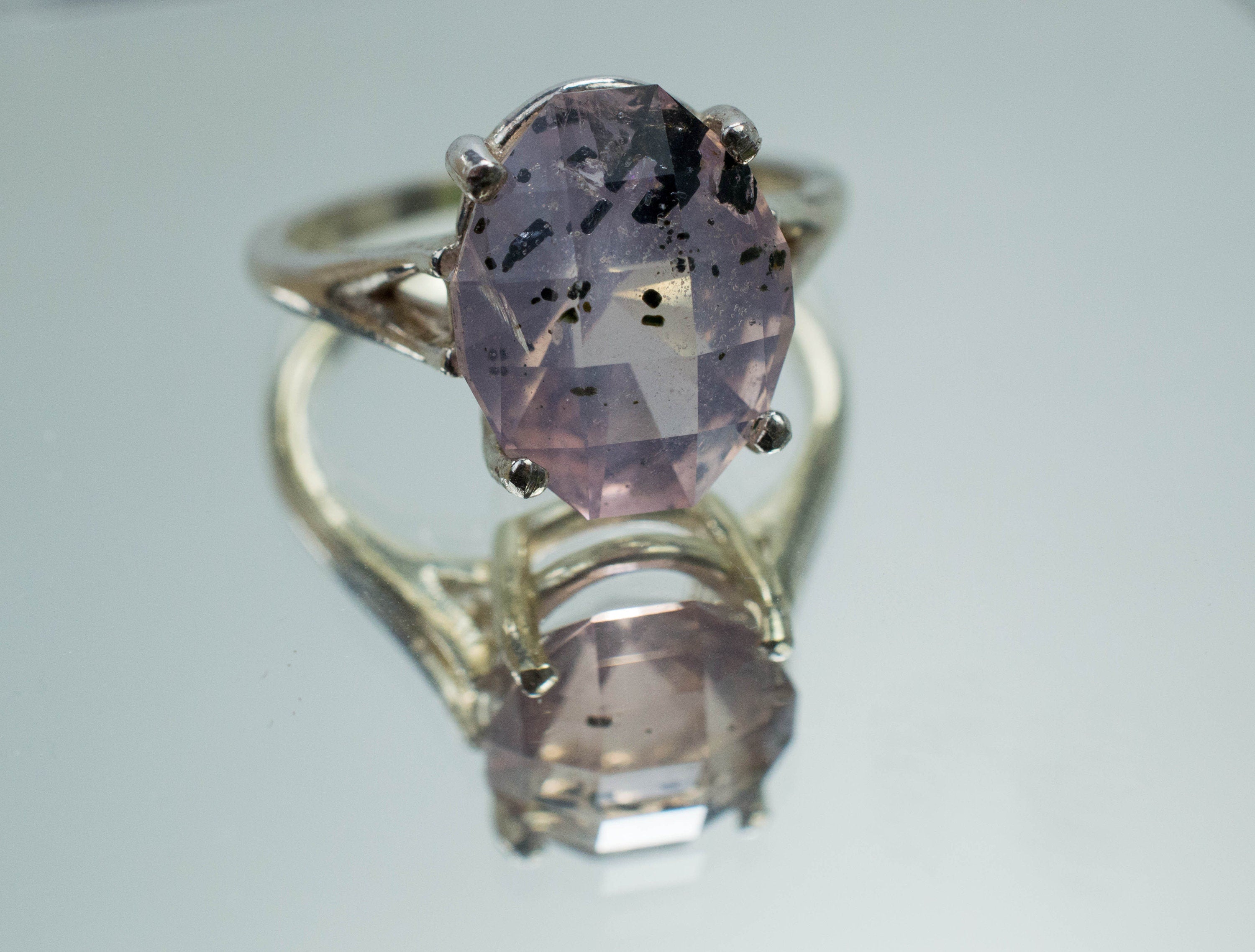 Rose Quartz Ring; Natural Untreated Tanzania Diopside Quartz; 4.950cts