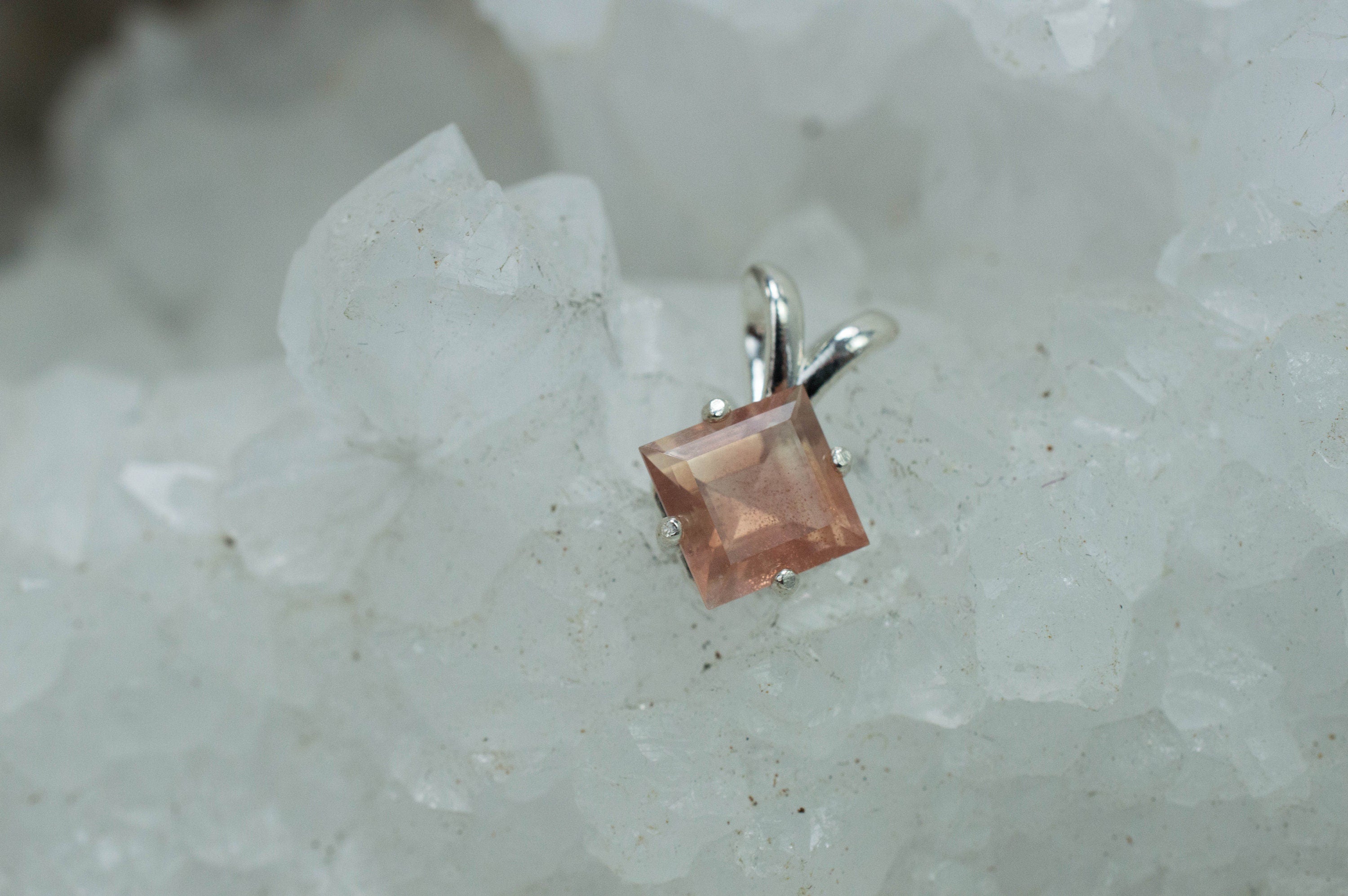 Oregon Sunstone Pendant, Natural Untreated USA Sunstone; 1.195cts