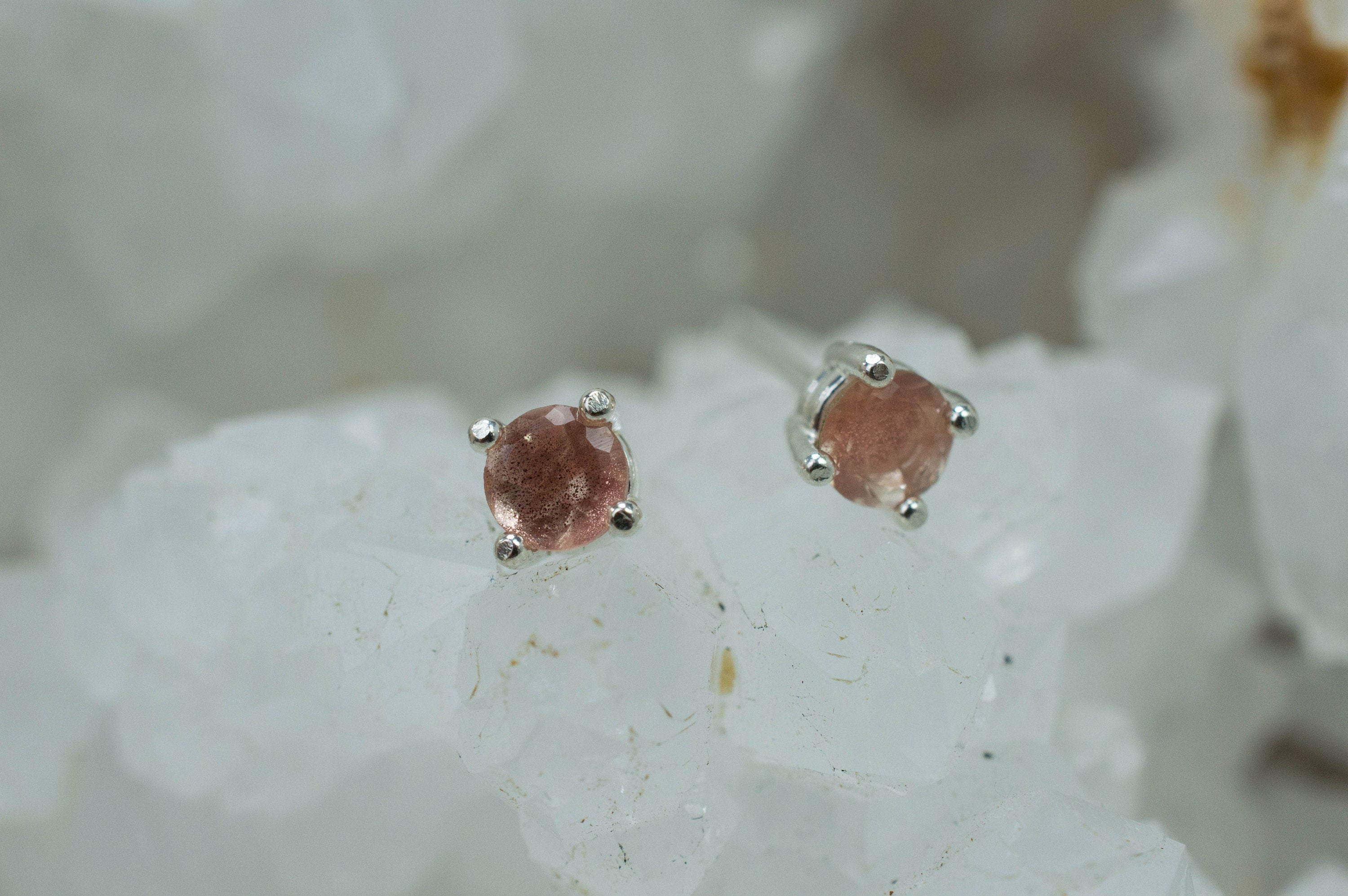 Oregon Sunstone Earrings; Natural Untreated USA Sunstone; 0.480cts