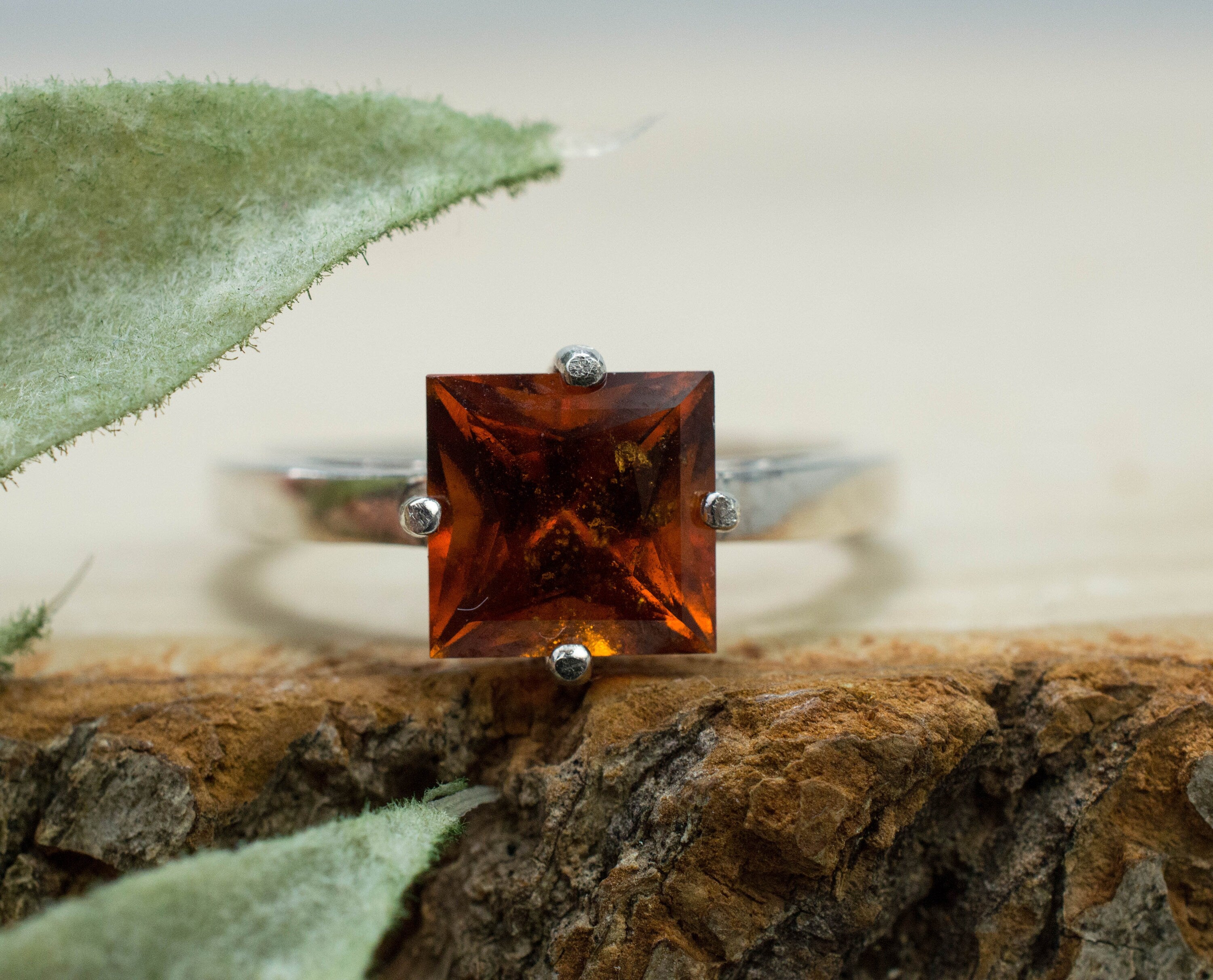 Hessonite Garnet Ring; Genuine Untreated Sri Lanka Garnet; 2.200cts