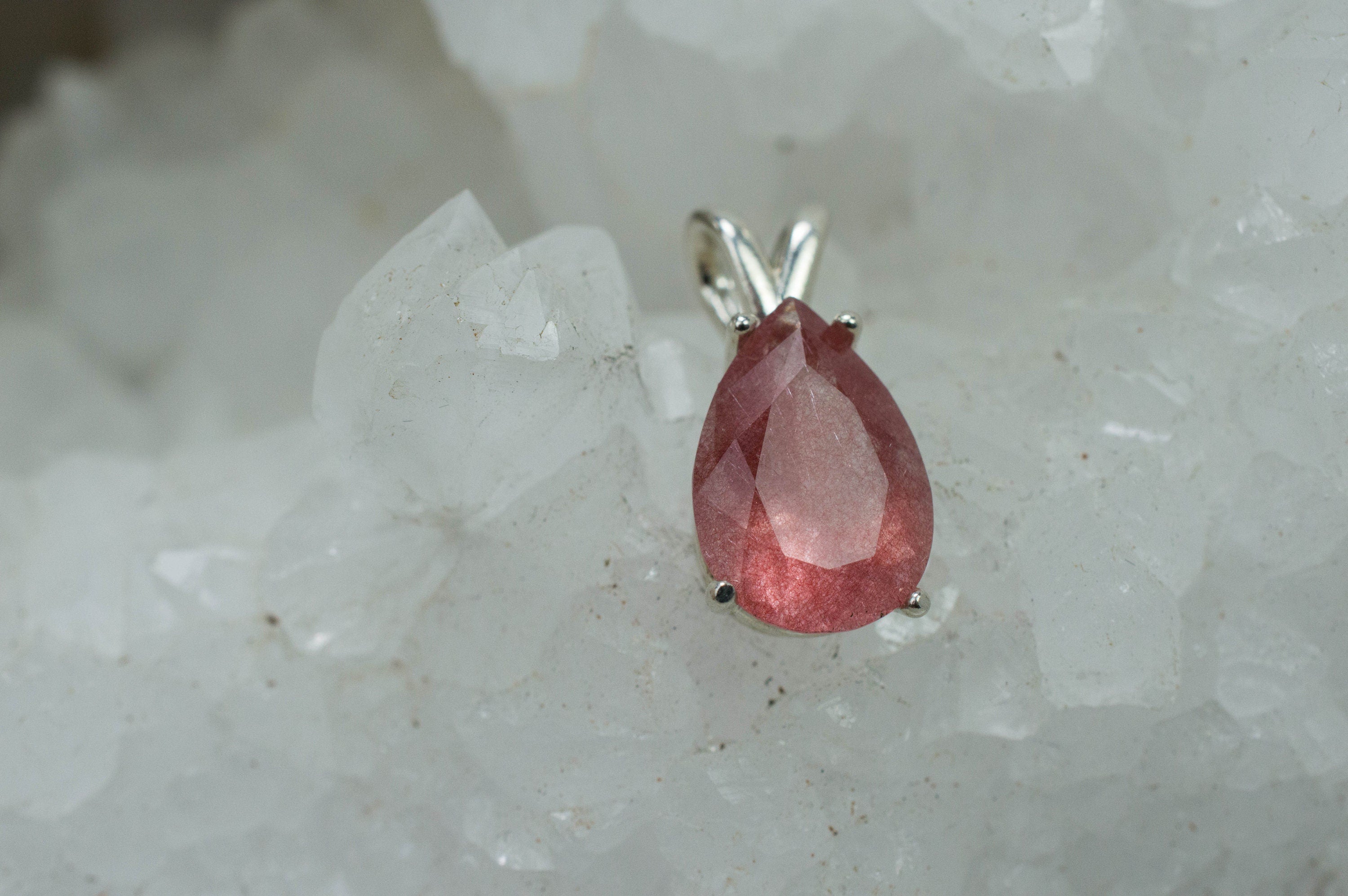 Strawberry Quartz Pendant; Natural Untreated Mexico Strawberry Quartz; 3.225cts