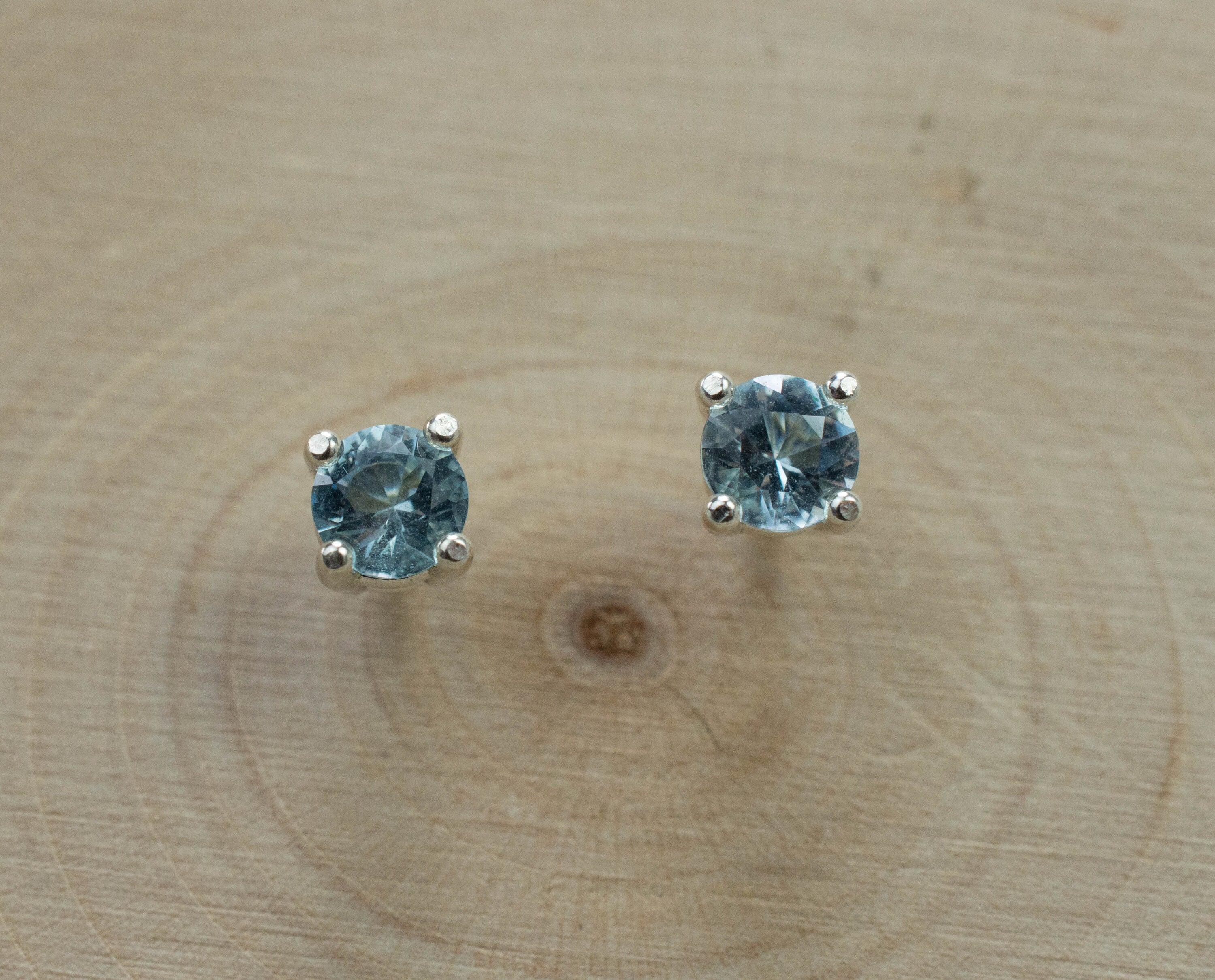 Aquamarine Earrings; Natural Untreated Brazilian Aquamarine; 0.460cts