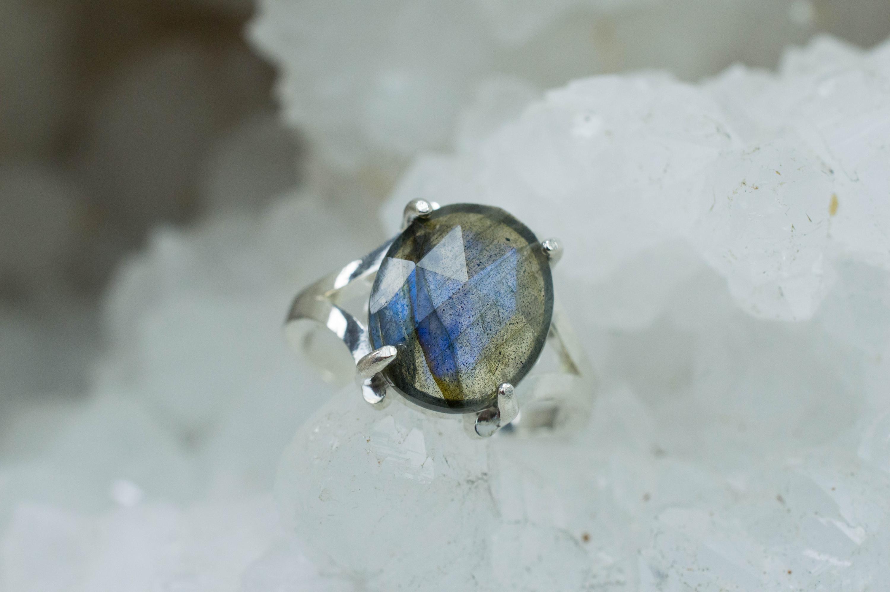 Labradorite Ring, Natural Untreated Madagascar Labradorite; 3.105cts