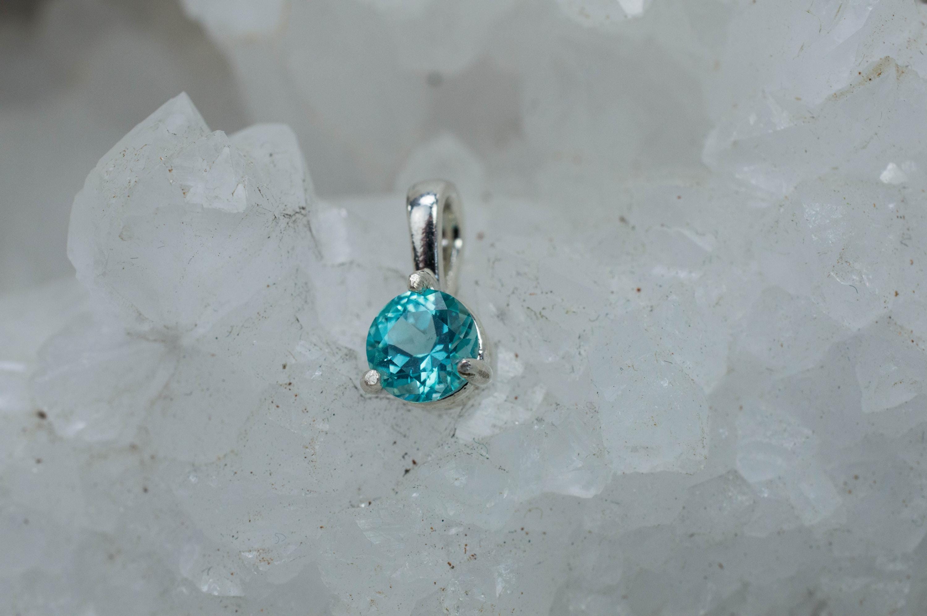 Blue Apatite Pendant; Natural Untreated Brazil Apatite; 0.755cts