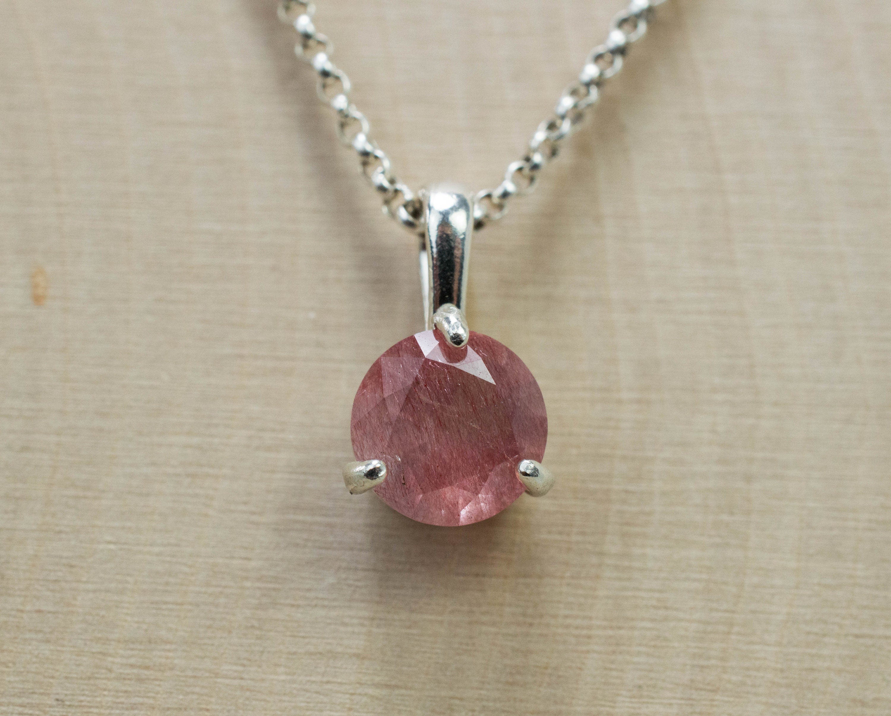 Strawberry Quartz Pendant; Natural Untreated Mexico Strawberry Quartz; 1.490cts