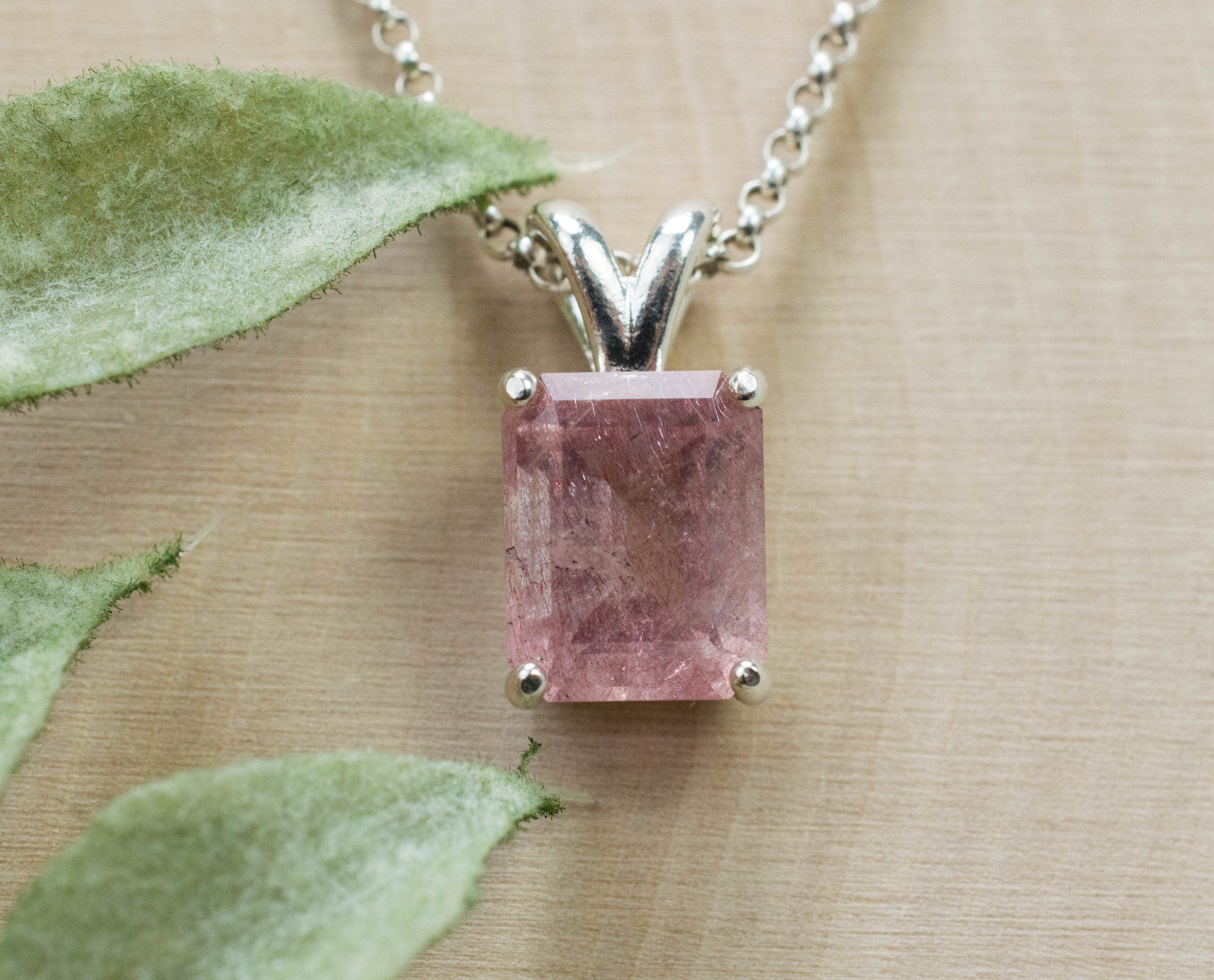 Strawberry Quartz Pendant; Natural Untreated Mexico Strawberry Quartz; 3.020cts