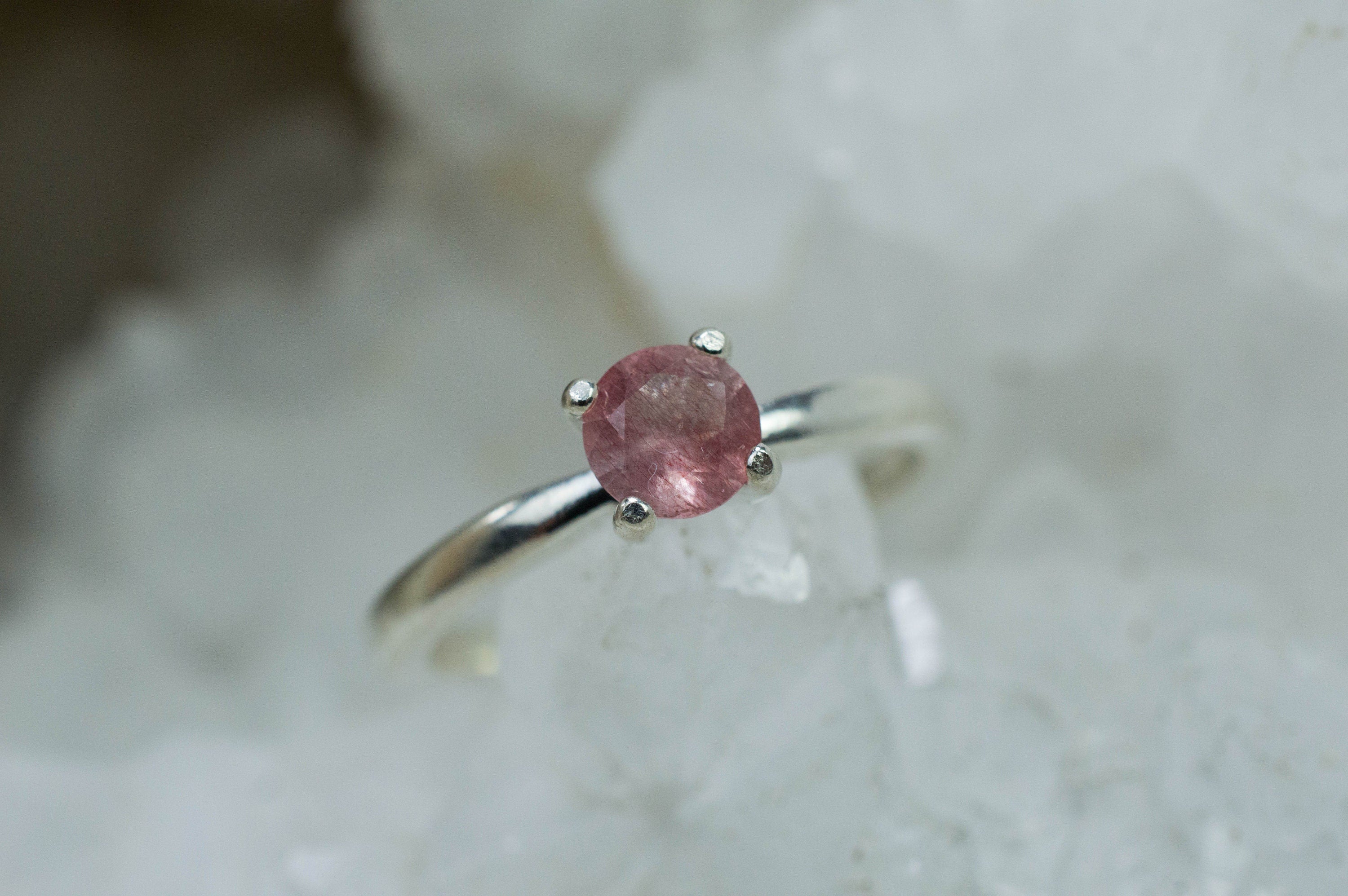 Strawberry Quartz Ring; Natural Untreated Mexico Quartz; 0.395cts