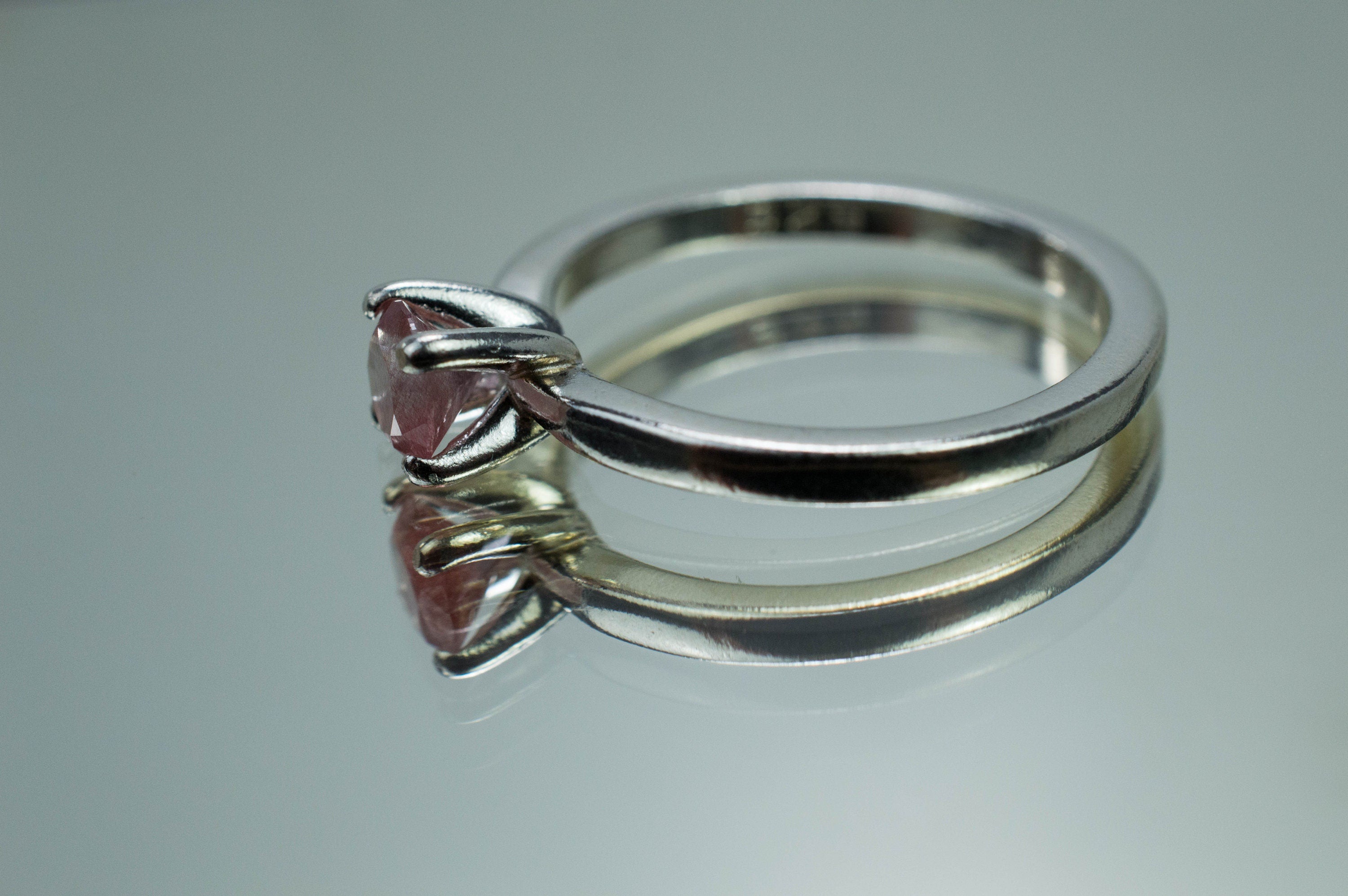 Strawberry Quartz Ring; Natural Untreated Mexico Quartz; 0.395cts