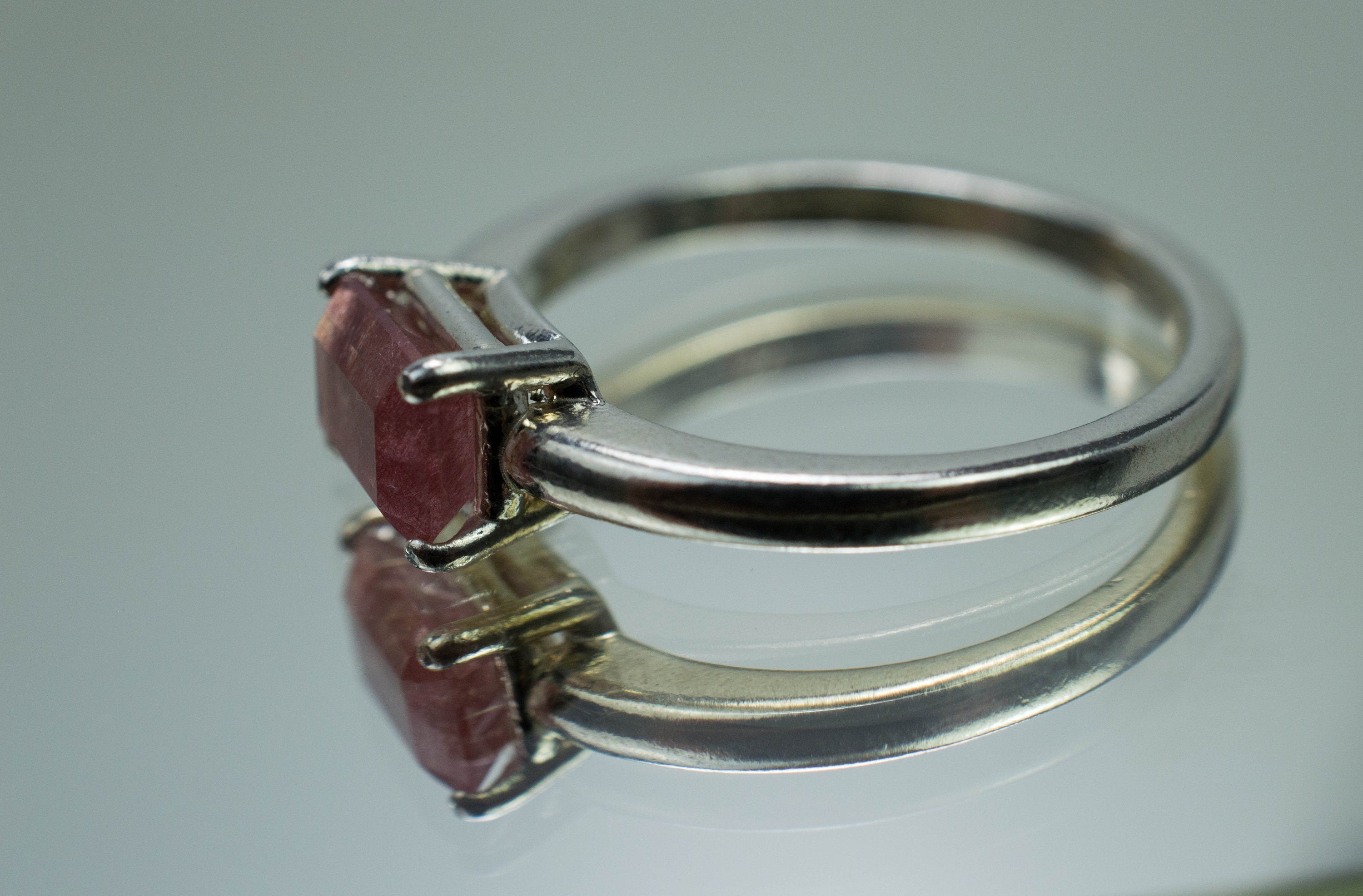 Strawberry Quartz Ring; Natural Untreated Mexico Quartz; 0.985cts