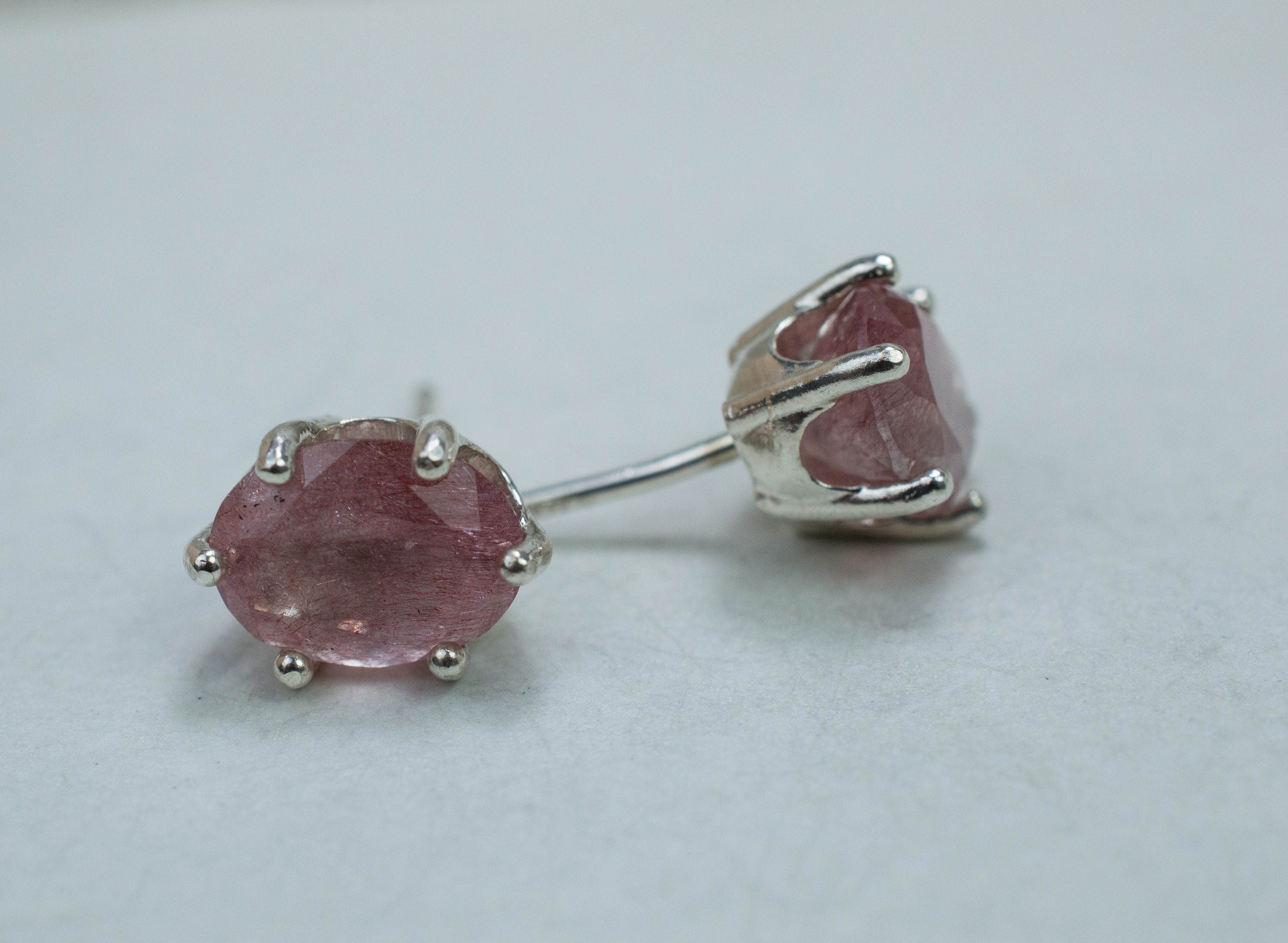 Strawberry Quartz Earrings; Genuine Untreated Mexico Quartz; 3.360cts