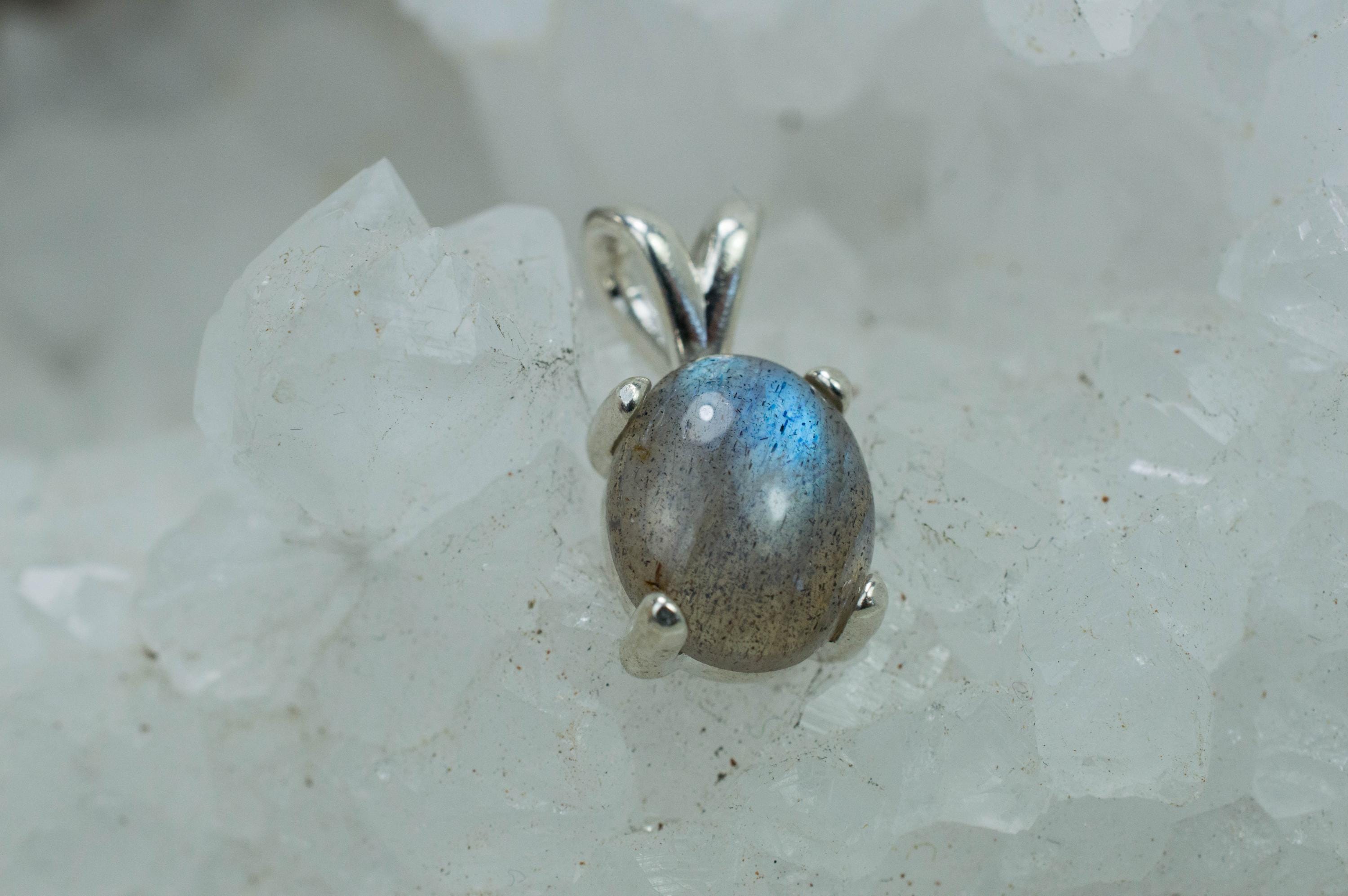 Labradorite Pendant; Genuine Untreated Madagascar Labradorite; 2.415cts