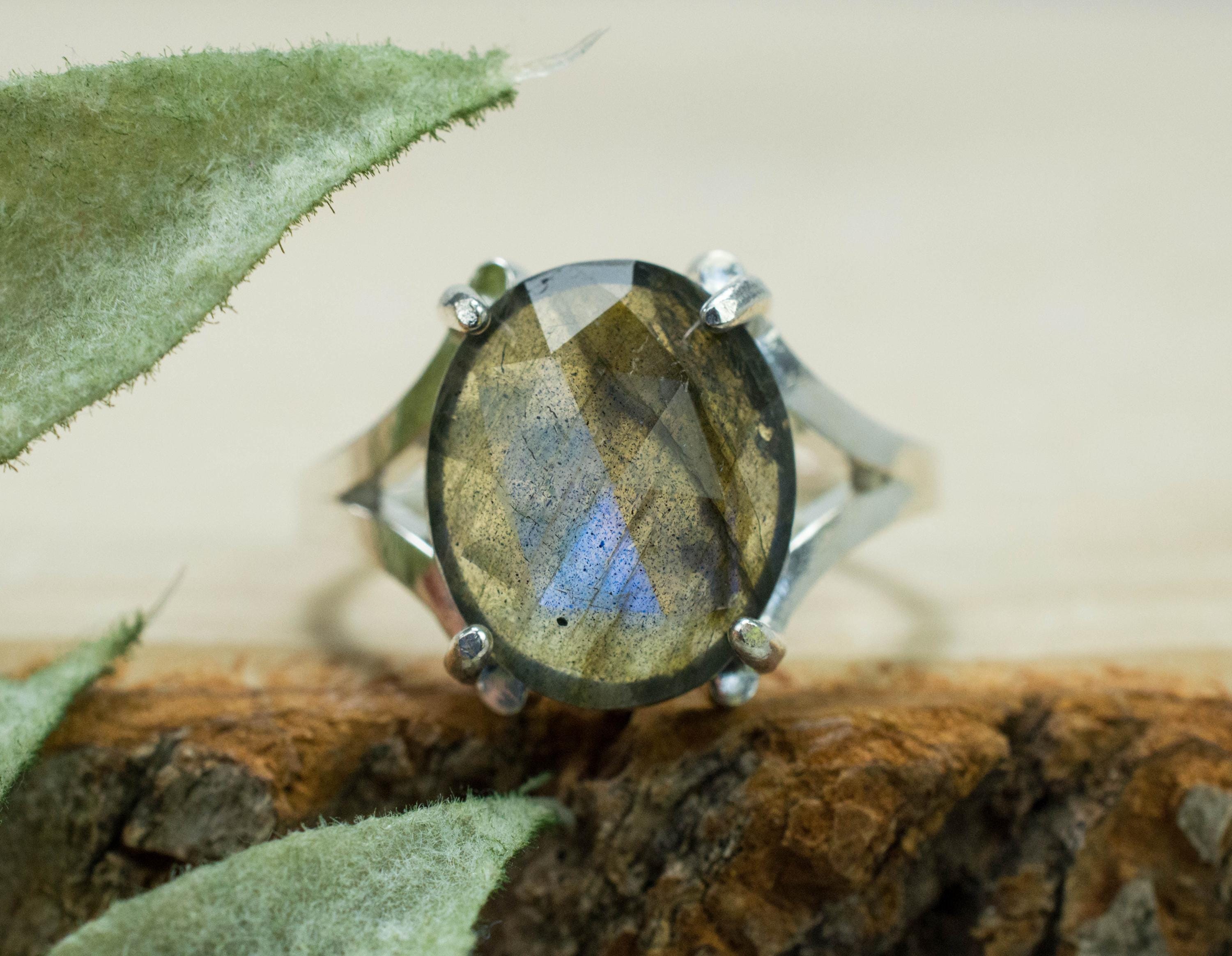 Labradorite Ring, Natural Untreated Madagascar Labradorite; 3.105cts