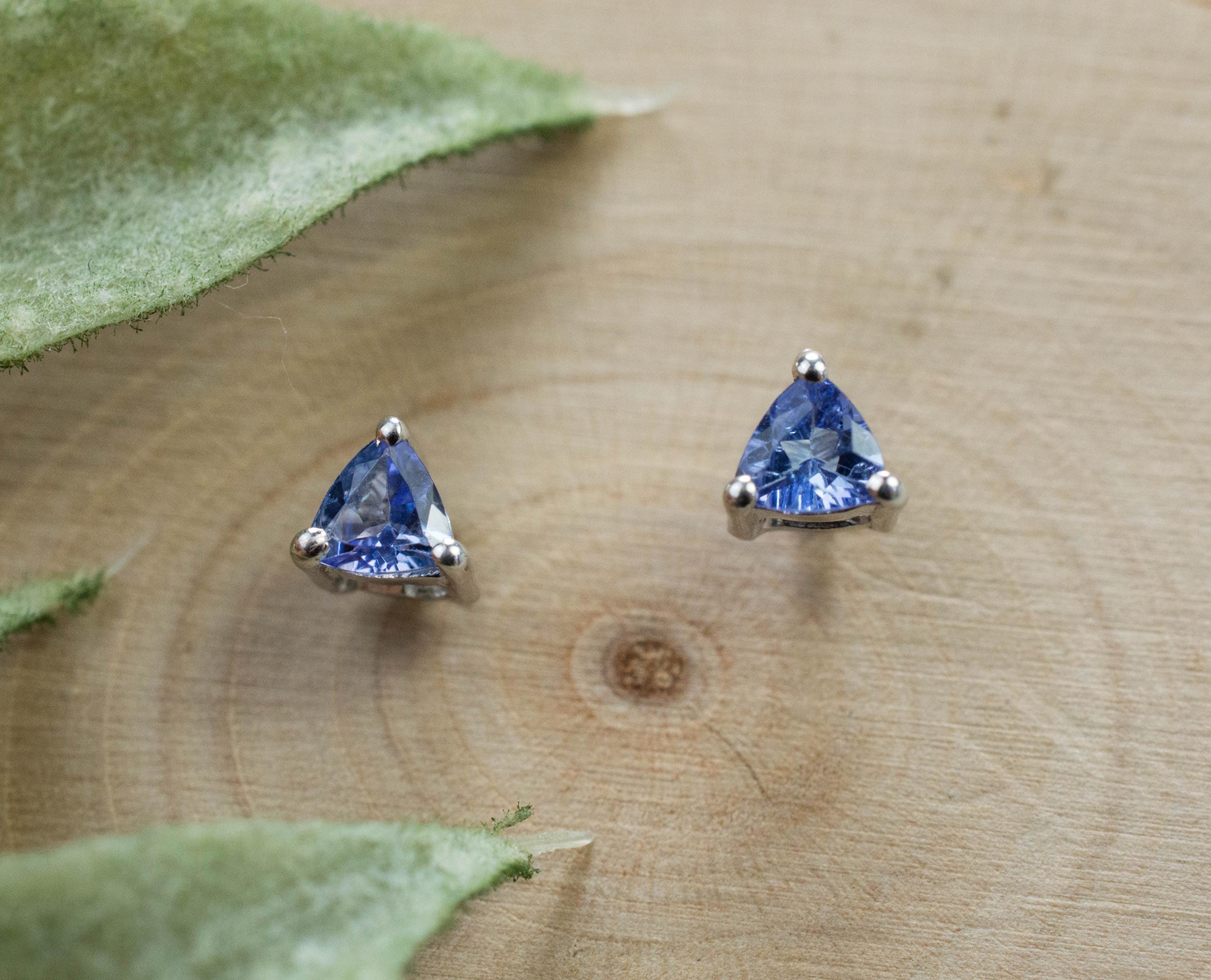 Tanzanite Earrings; Natural Tanzania Tanzanite; 0.360cts