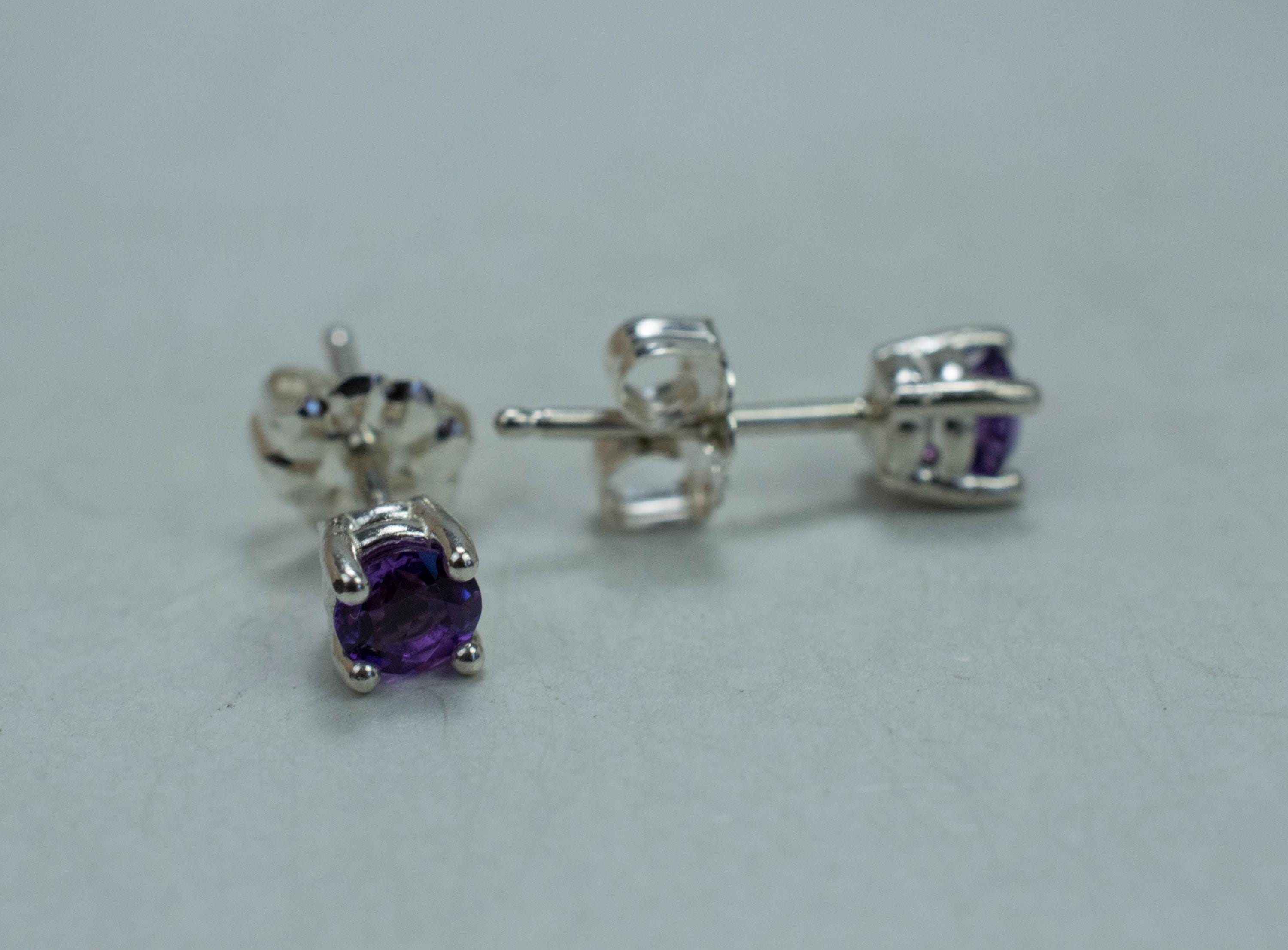 Amethyst Earrings, Natural Untreated Brazilian Amethyst; 0.420cts