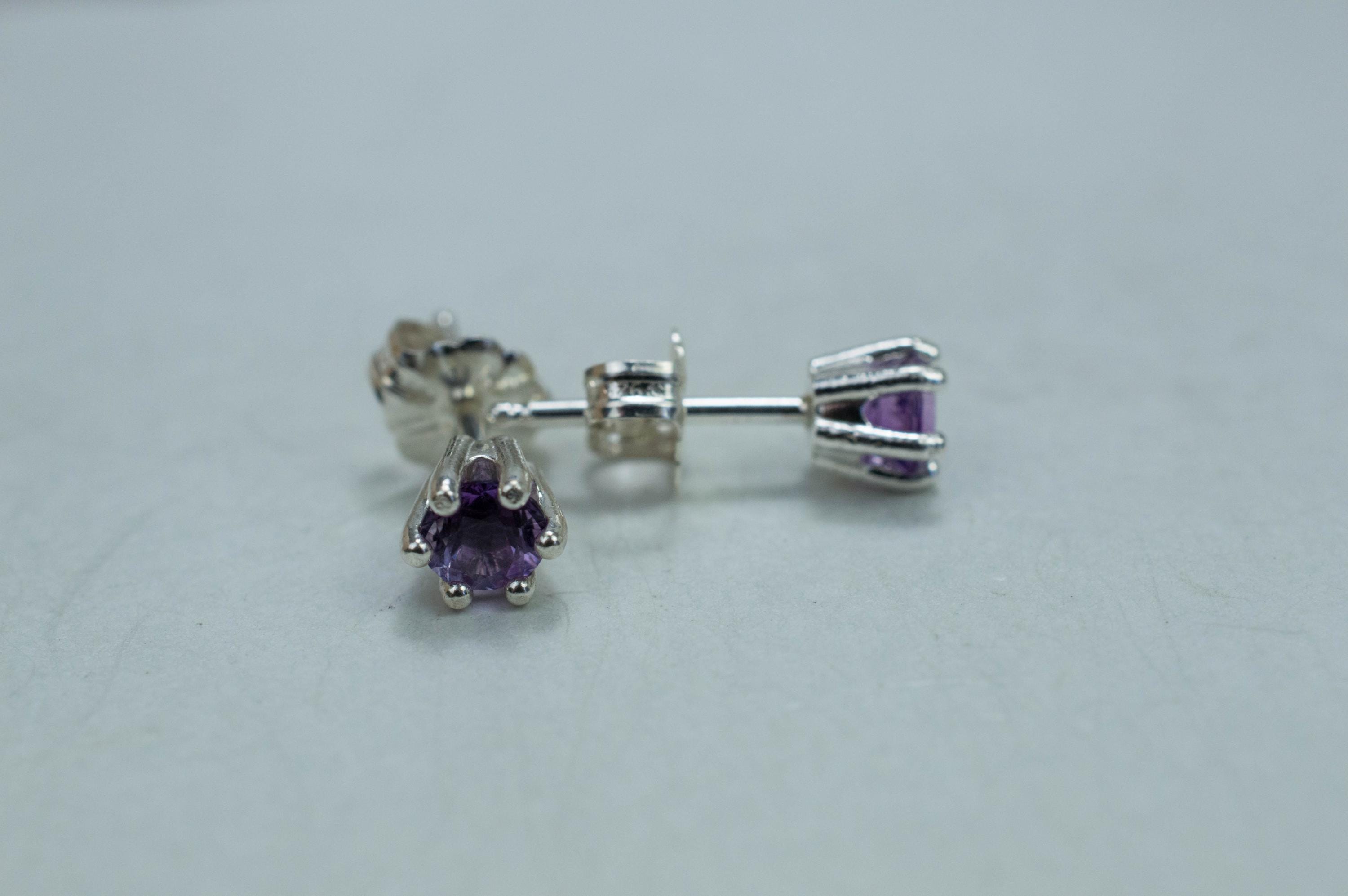 Amethyst Earrings, Natural Untreated Brazilian Amethyst; 0.470cts