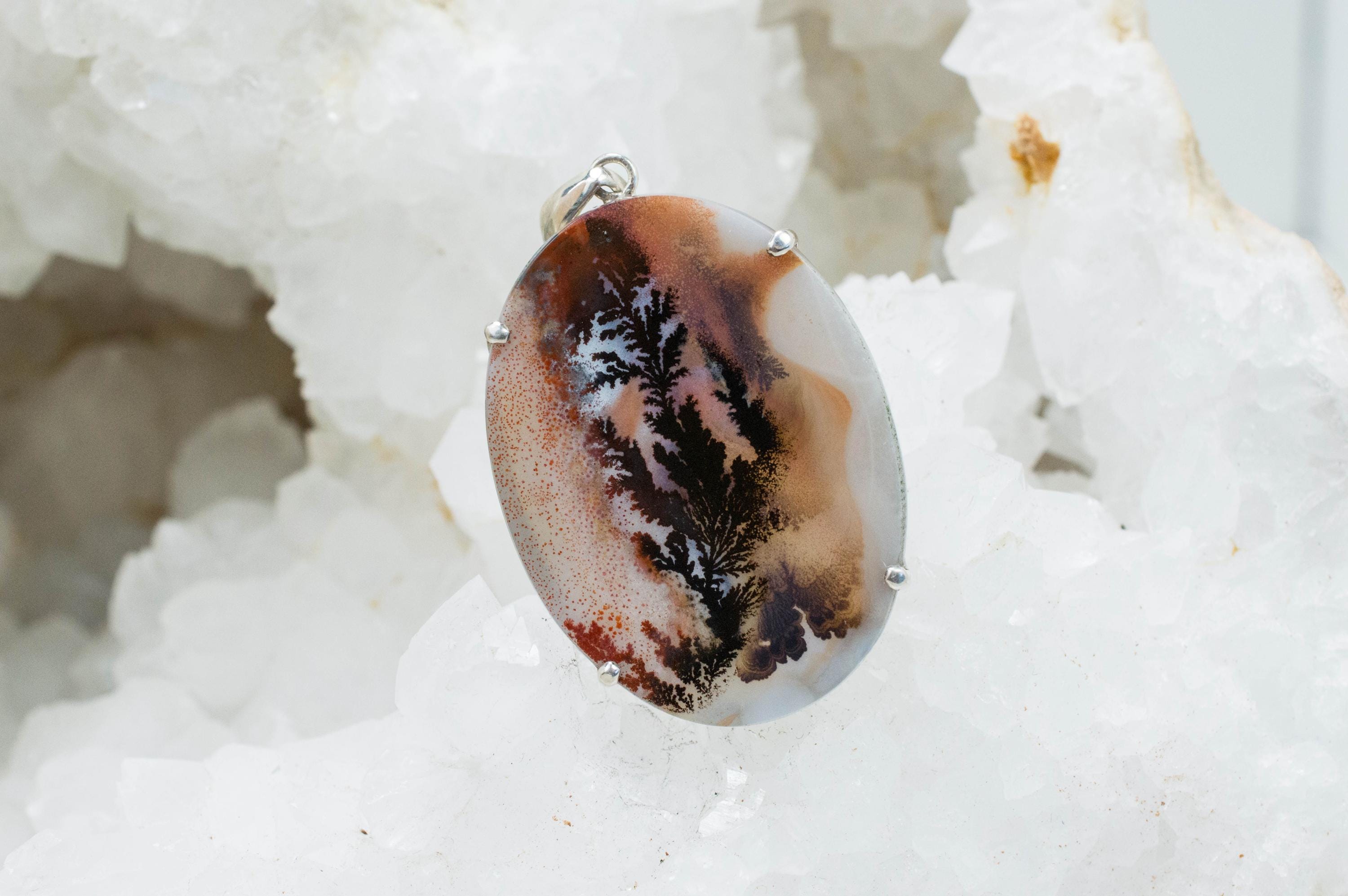 Dendritic Agate Pendant; Natural Untreated India Shajar Agate; 36x27mm