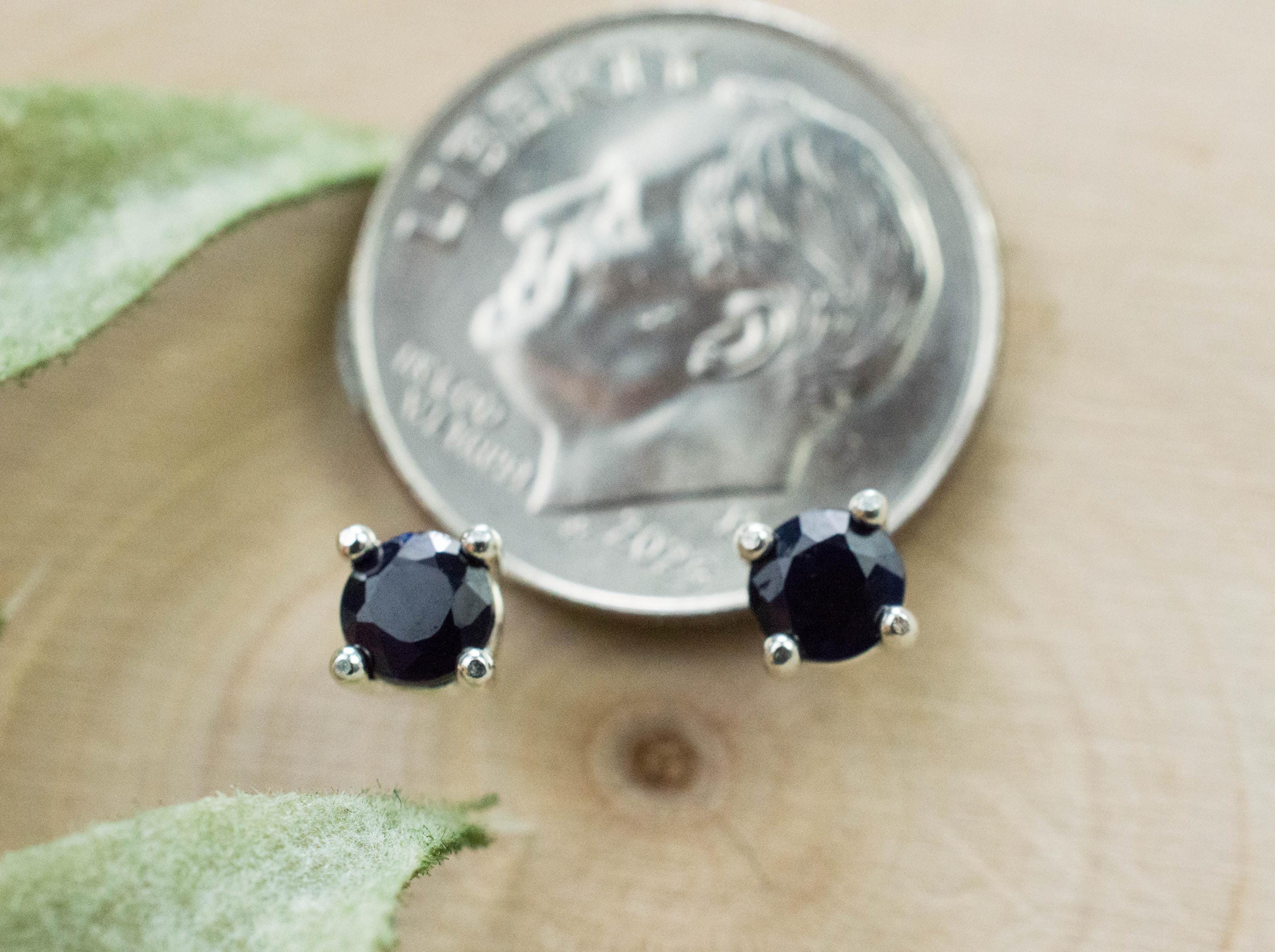 Blue Sapphire Earrings, Natural India Sapphire; 0.650cts