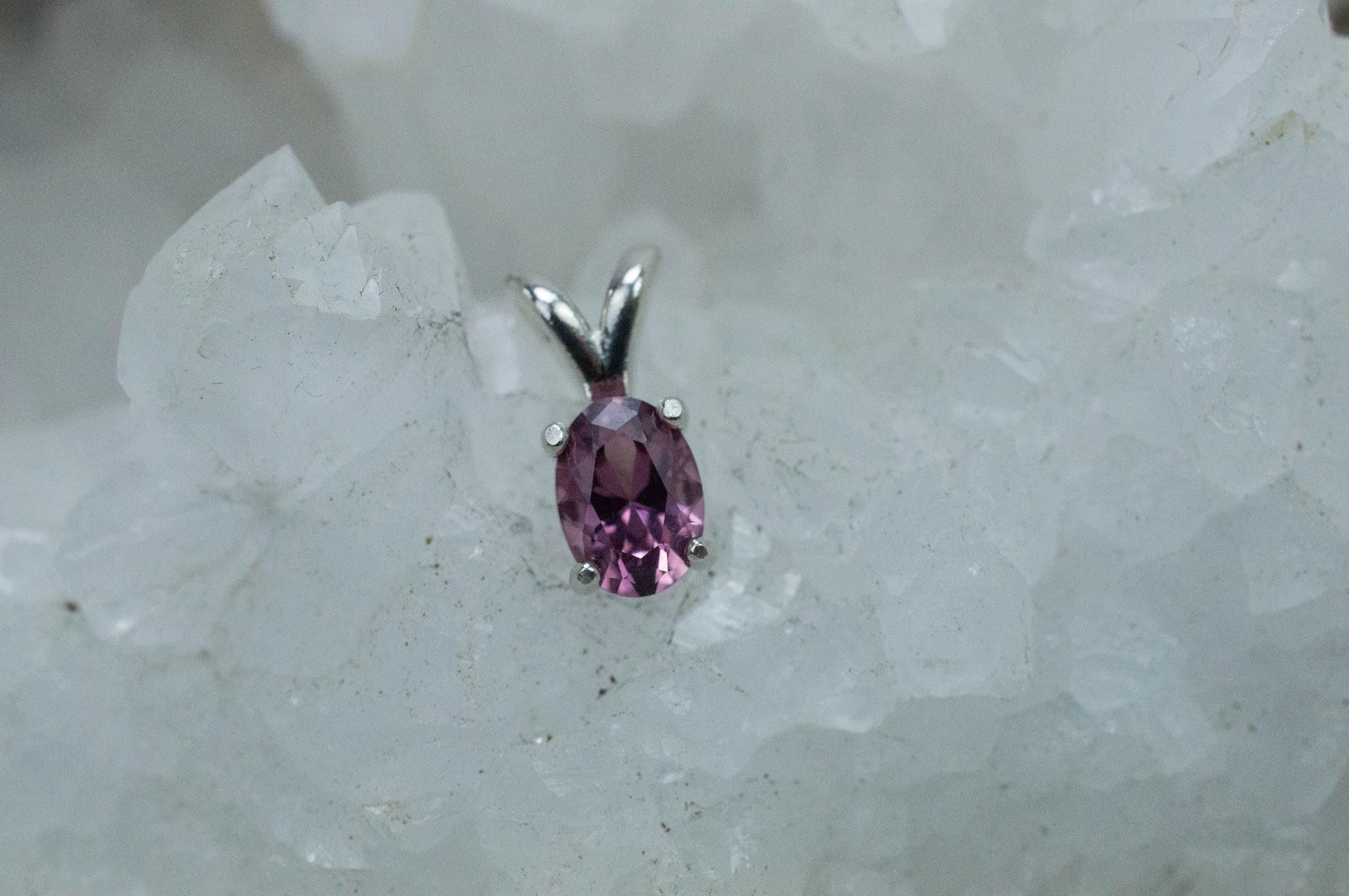 Rhodolite Garnet Pendant; Natural Untreated Tanzanian Garnet; 1.060cts