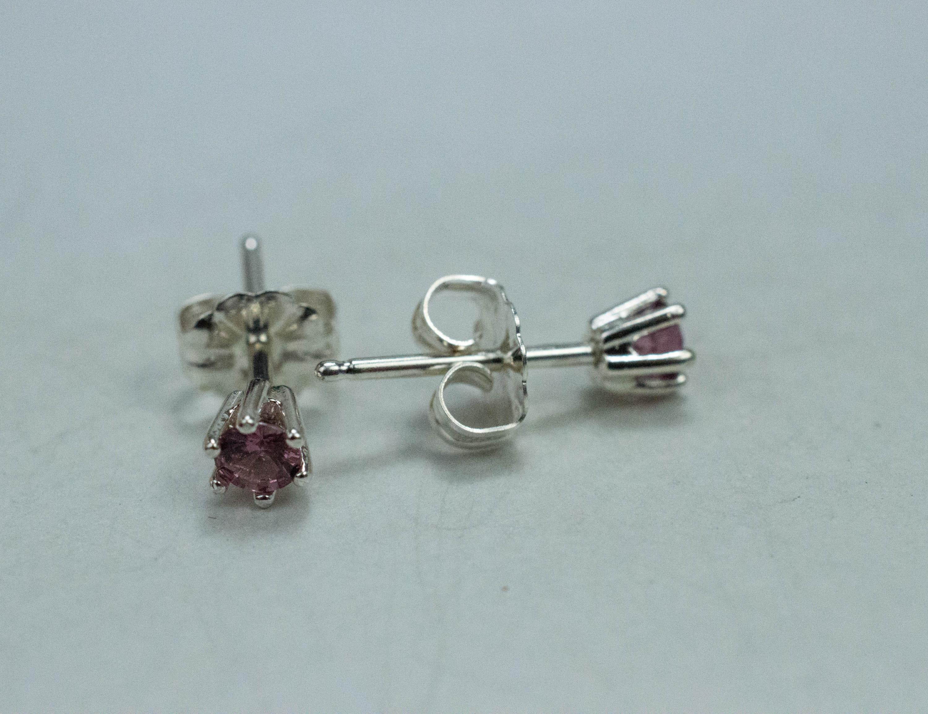 Rhodolite Garnet Earrings, Genuine Untreated Tanzanian Garnet; 0.265cts