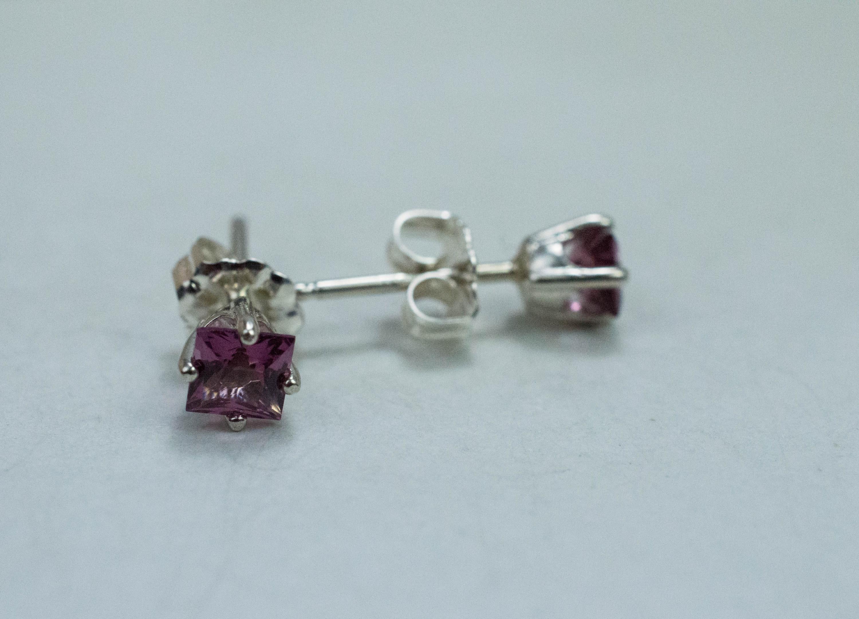 Rhodolite Garnet Earrings, Genuine Untreated Tanzanian Garnet; 0.875cts