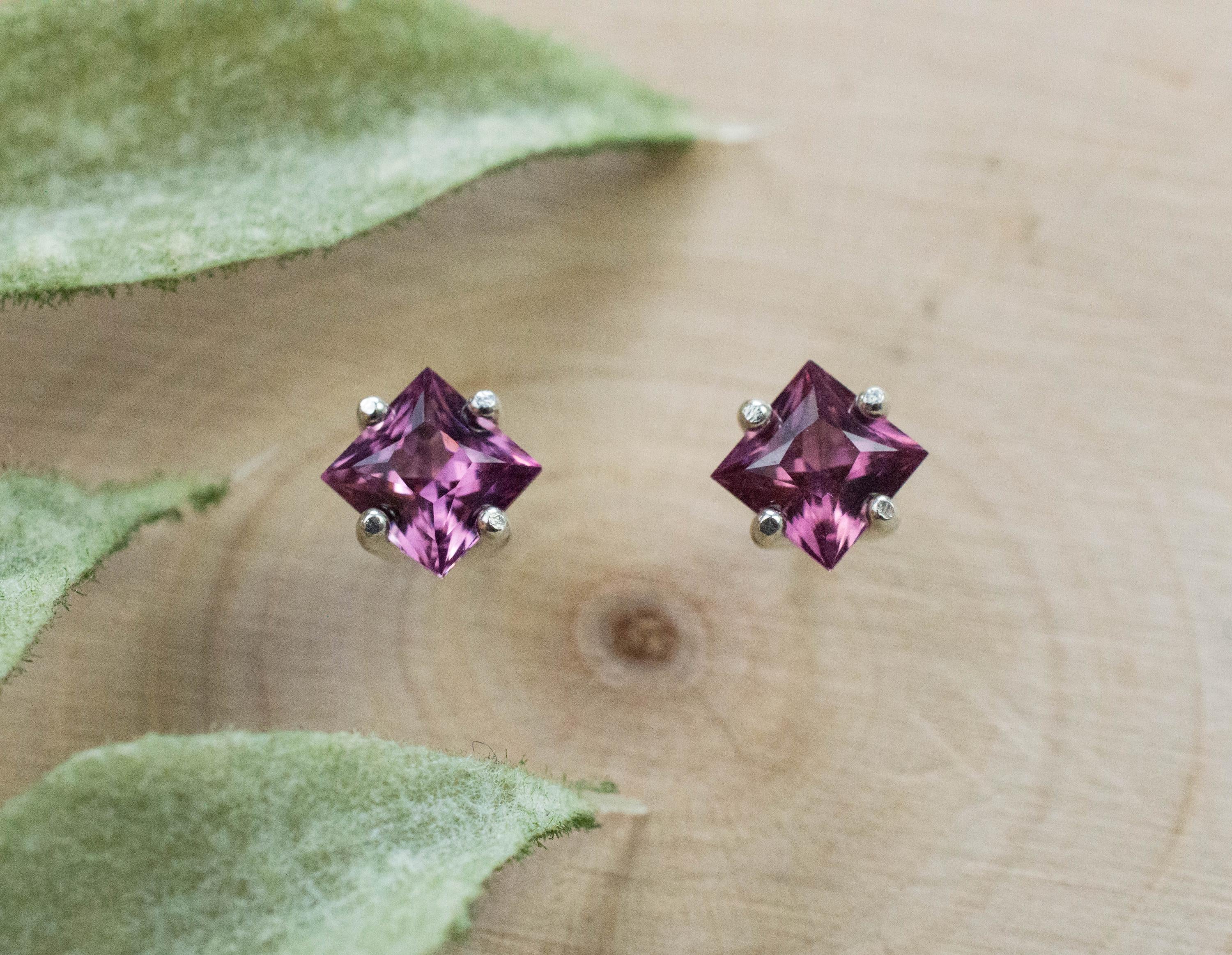 Rhodolite Garnet Earrings, Genuine Untreated Tanzanian Garnet; 0.875cts