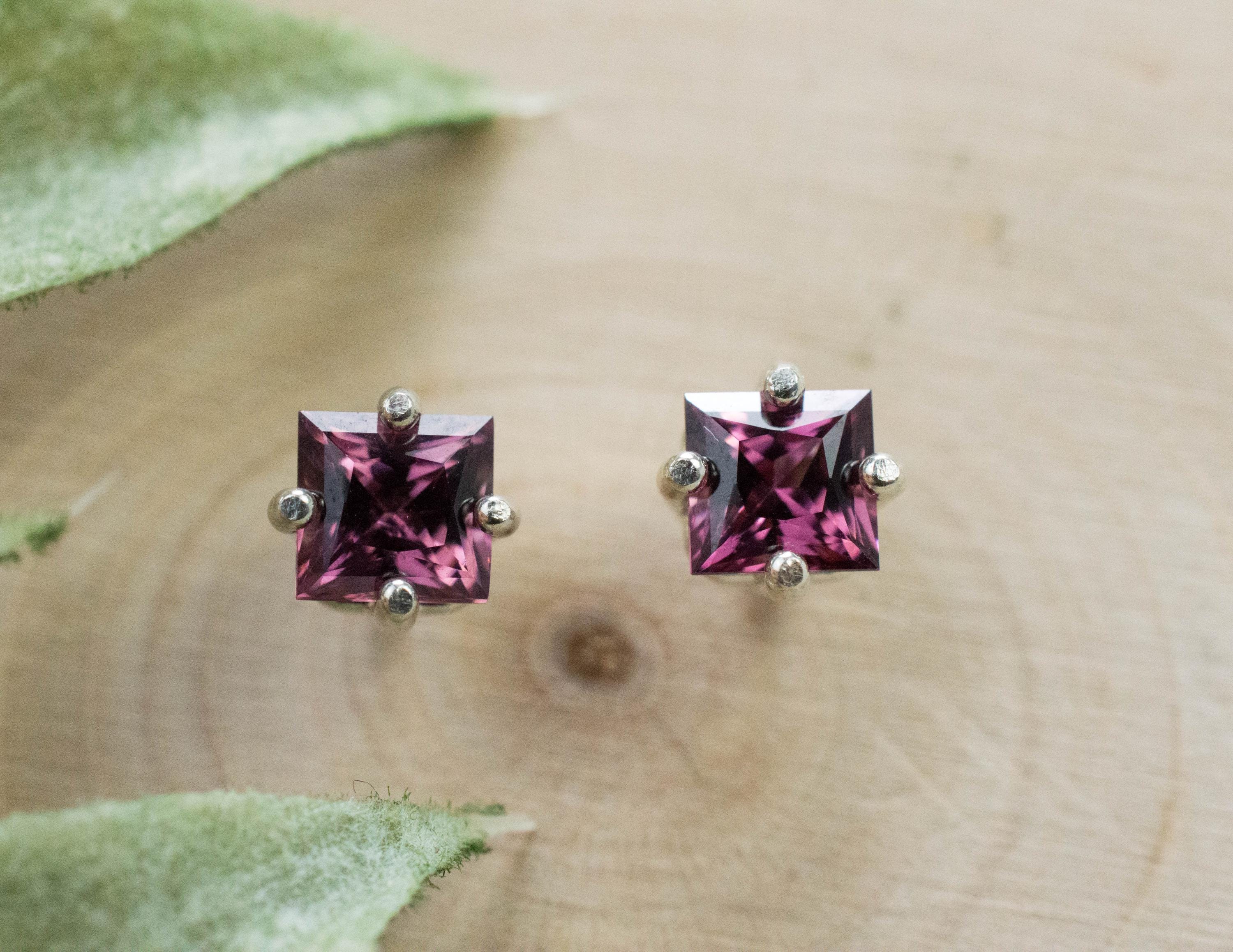 Rhodolite Garnet Earrings, Genuine Untreated Tanzanian Garnet; 1.375cts