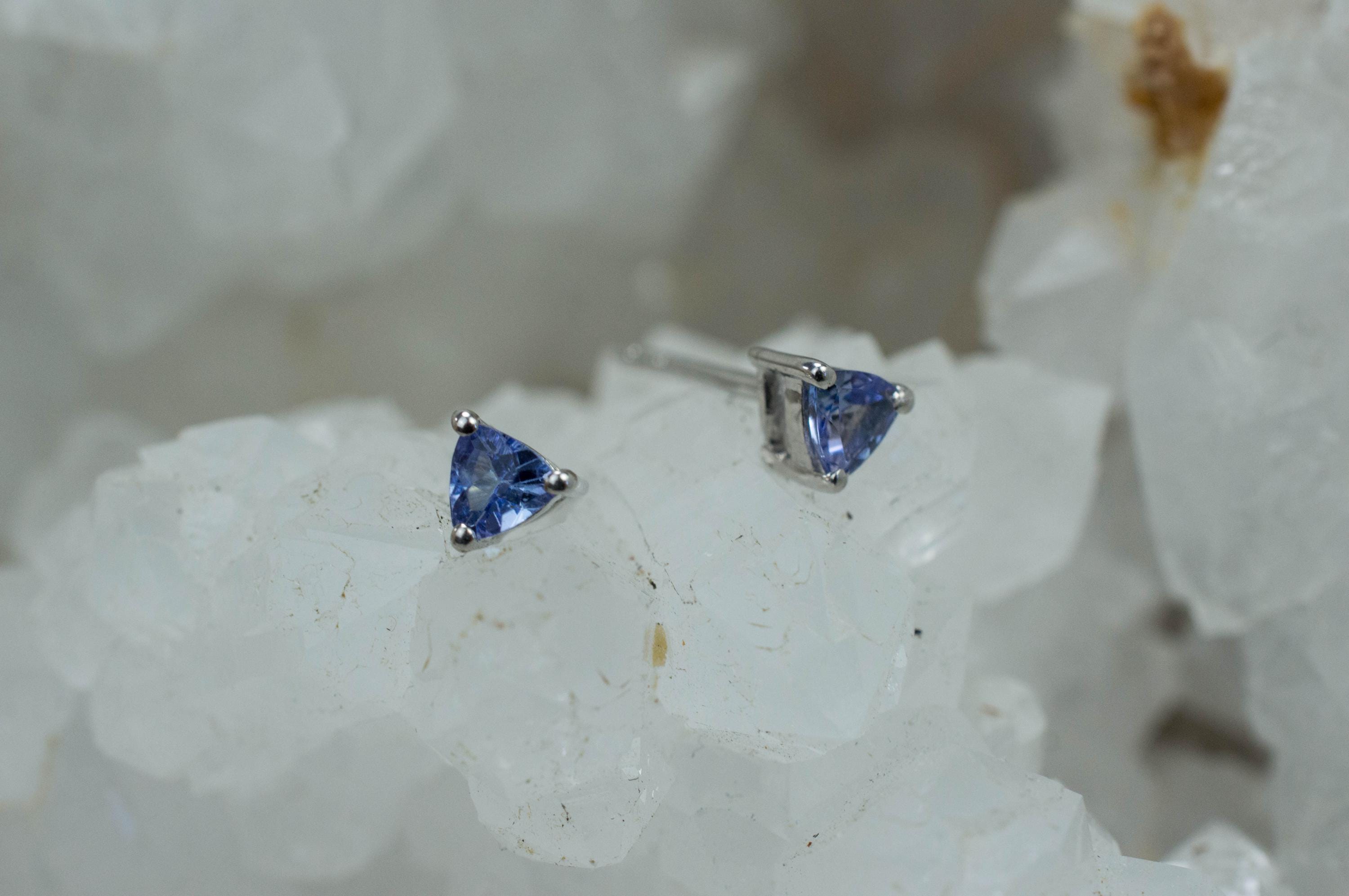 Tanzanite Earrings; Natural Tanzania Tanzanite; 0.360cts