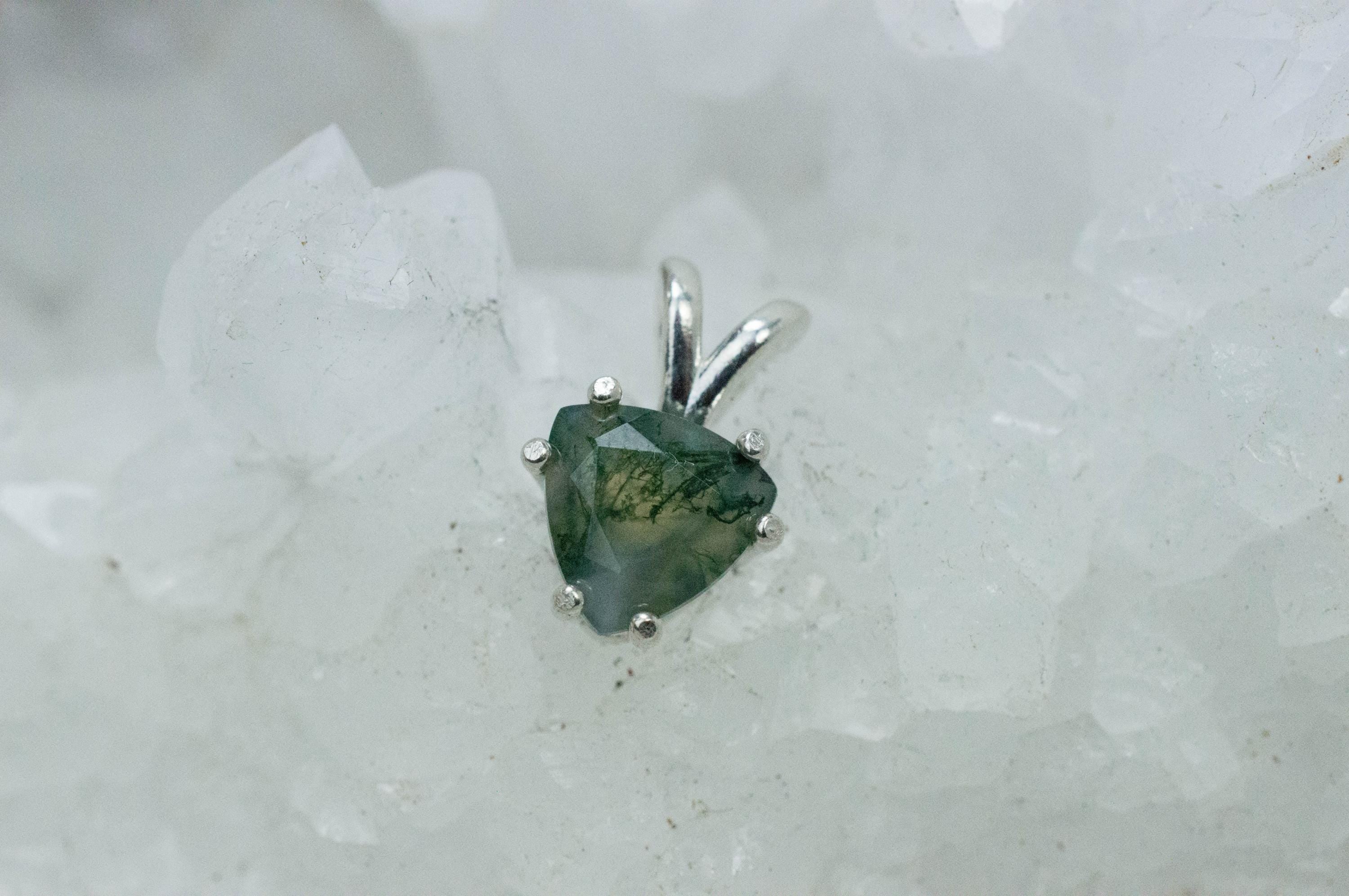 Green Moss Agate Pendant, Natural Untreated India Moss Agate; 1.565cts