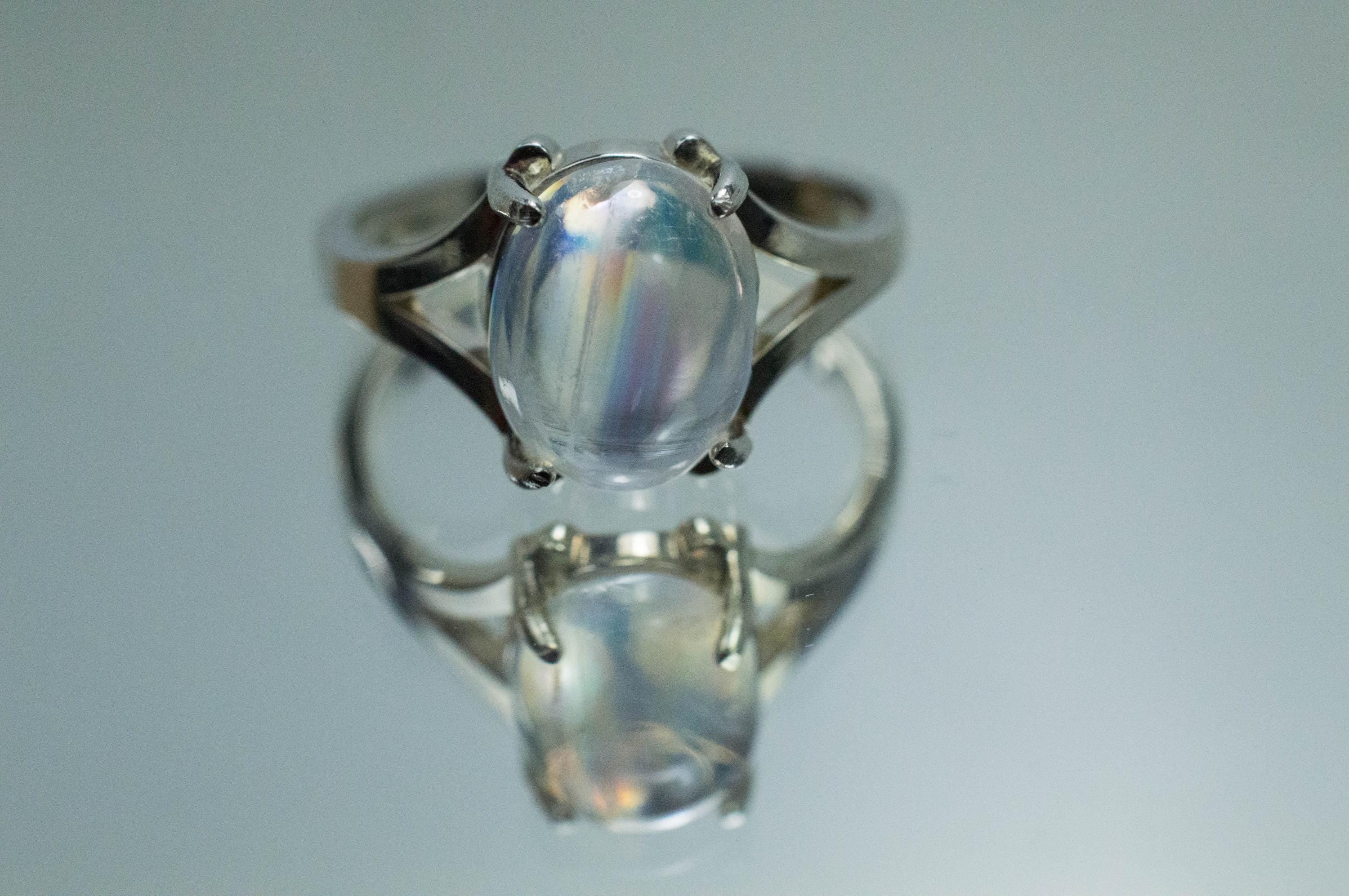 Rainbow Moonstone Ring, Natural Untreated India Moonstone; 2.705cts