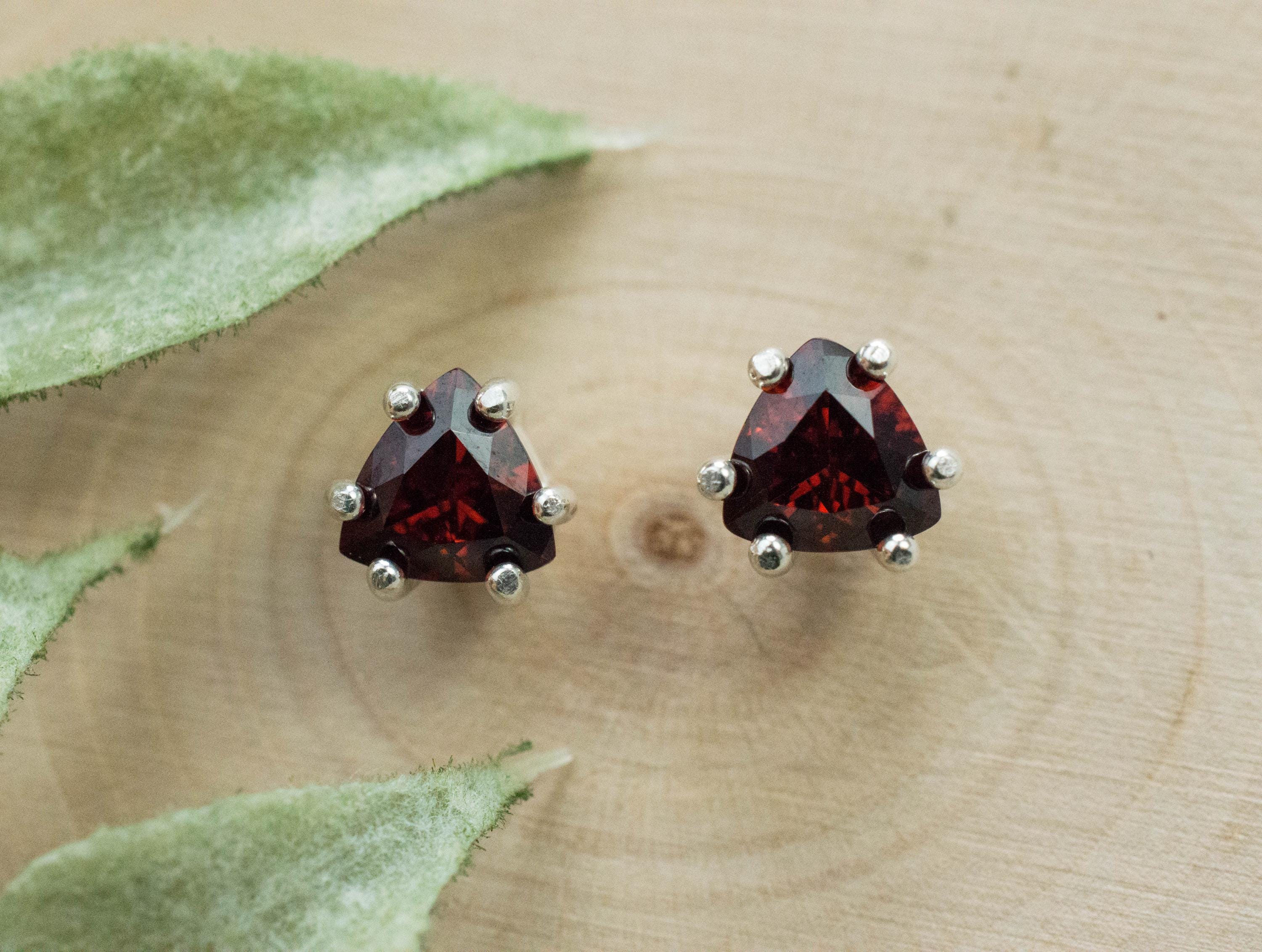 Pyrope Garnet Earrings; Genuine Untreated Madagascar Garnet; 1.540cts