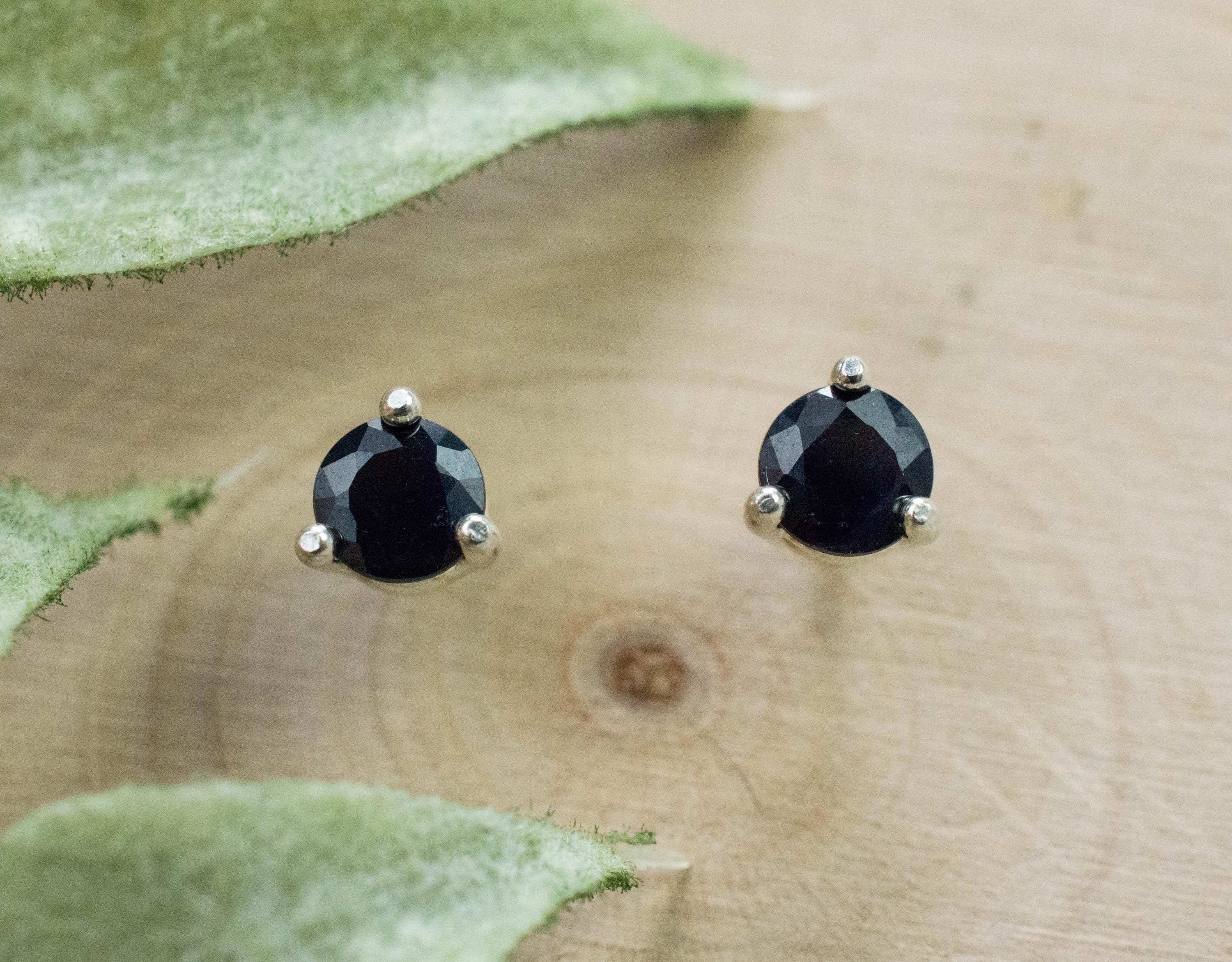 Blue Sapphire Earrings, Natural India Sapphire; 0.715cts