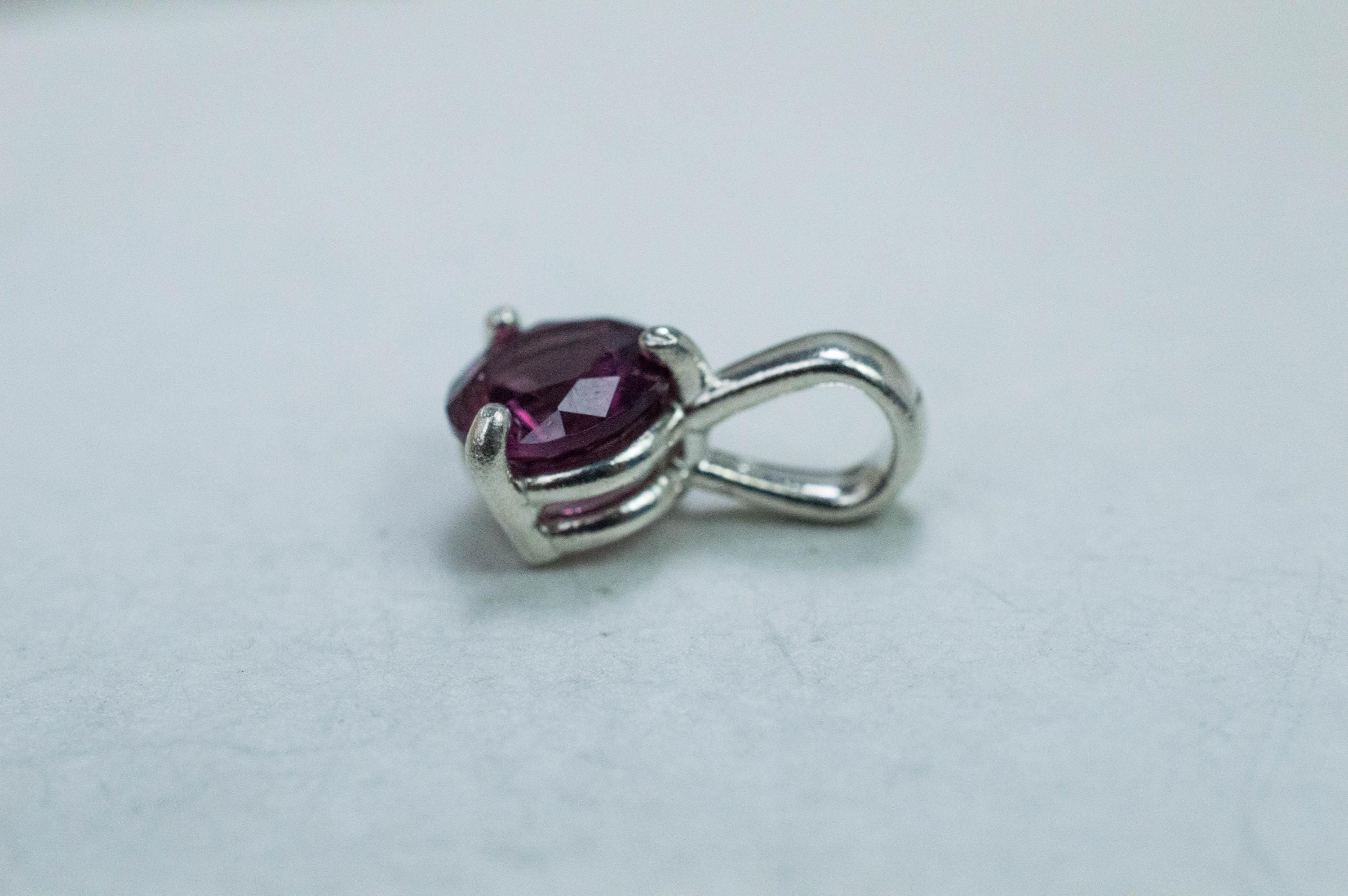 Rhodolite Garnet Pendant; Natural Untreated Tanzanian Garnet; 1.300cts