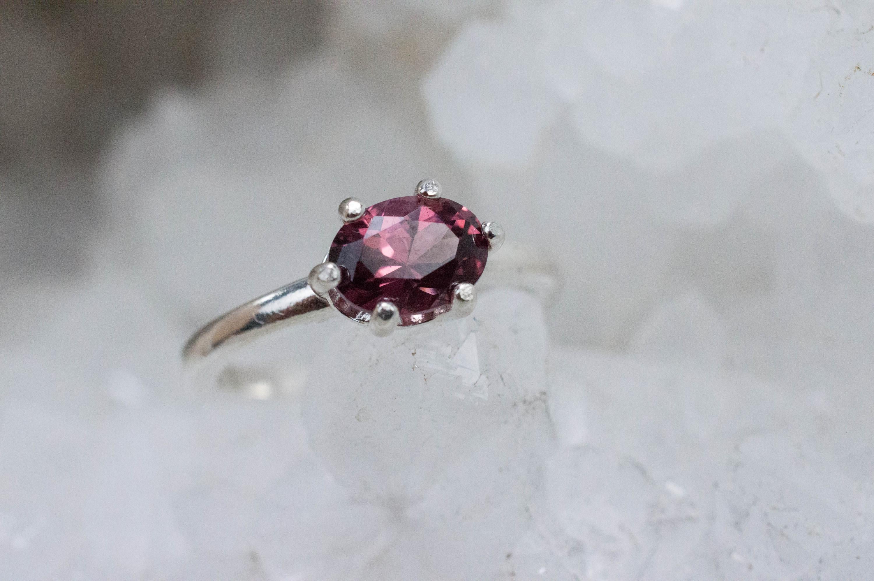 Rhodolite Garnet Ring; Natural Untreated Tanzanian Garnet; 1.360cts