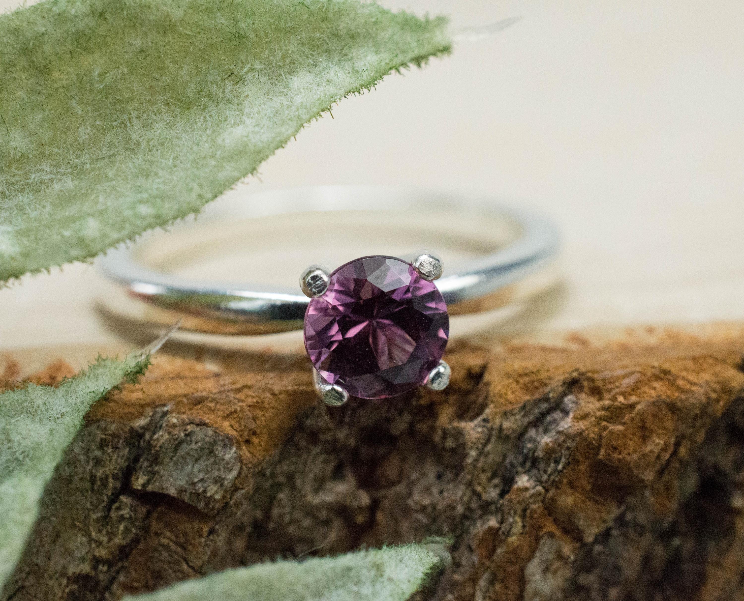 Rhodolite Garnet Ring; Natural Untreated Tanzanian Garnet; 0.785cts