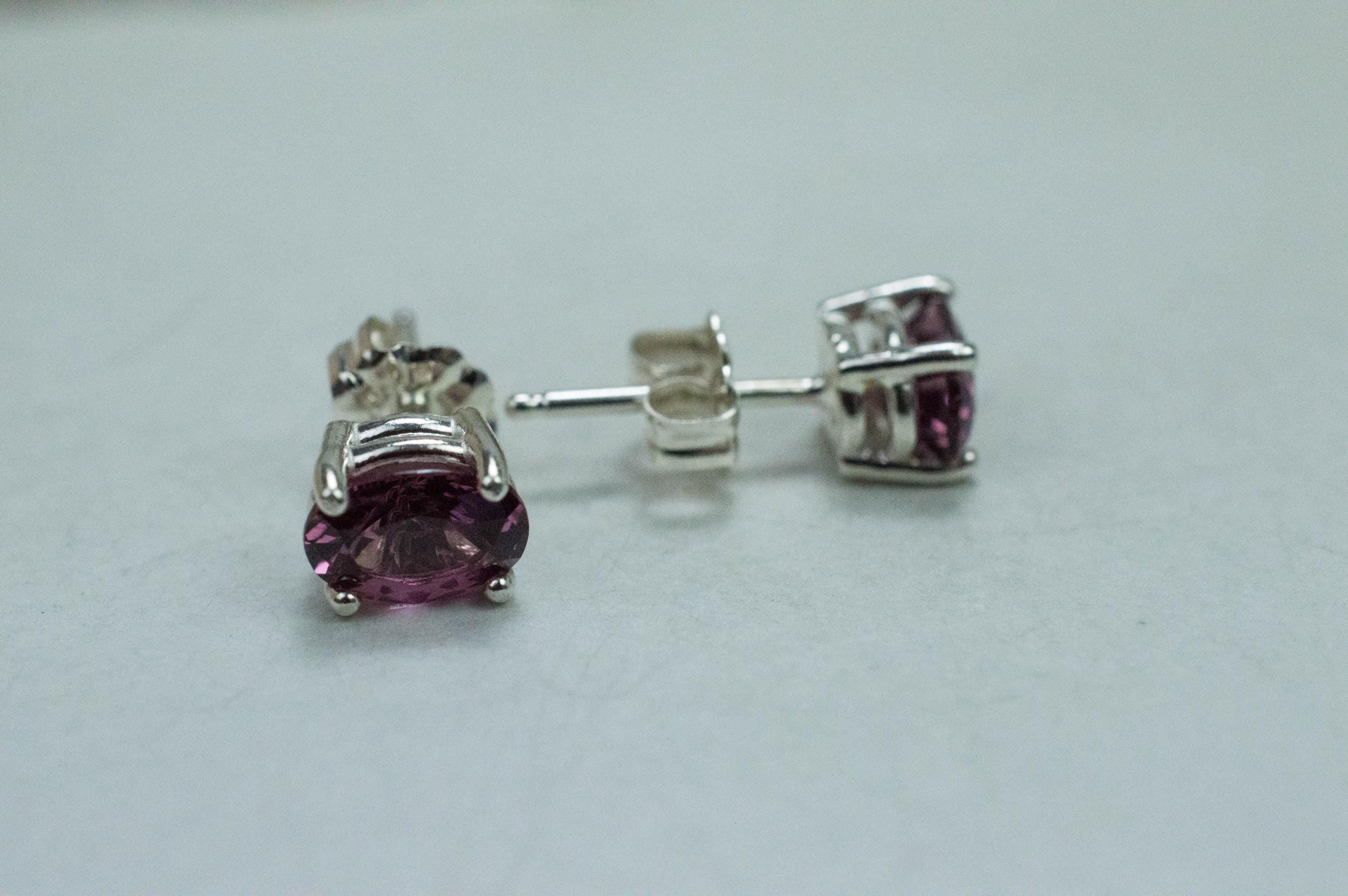 Rhodolite Garnet Earrings, Genuine Untreated Tanzanian Garnet; 2.005cts