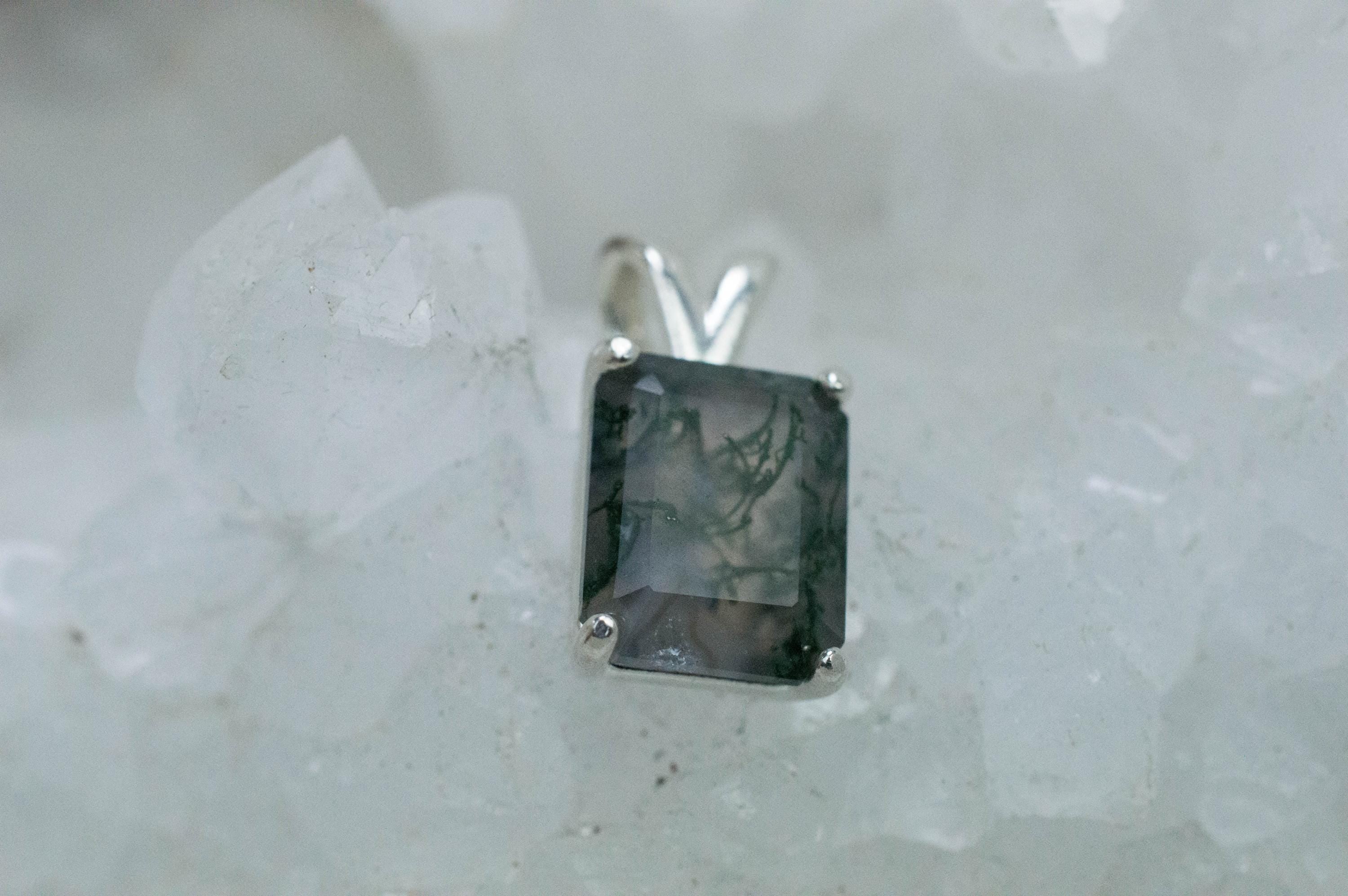 Green Moss Agate Pendant, Natural Untreated India Moss Agate; 3.020cts